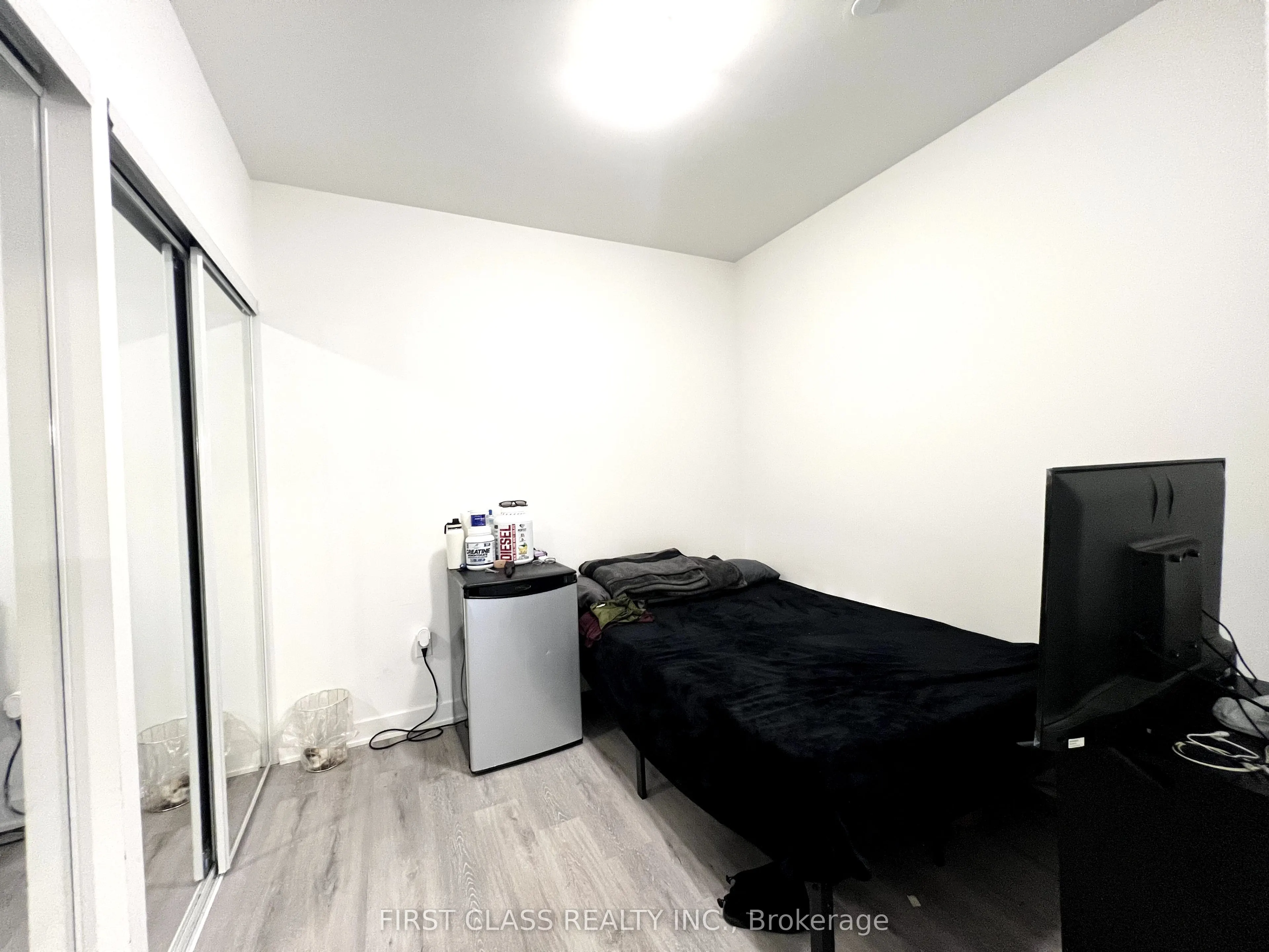 100 Dalhousie Street, #211