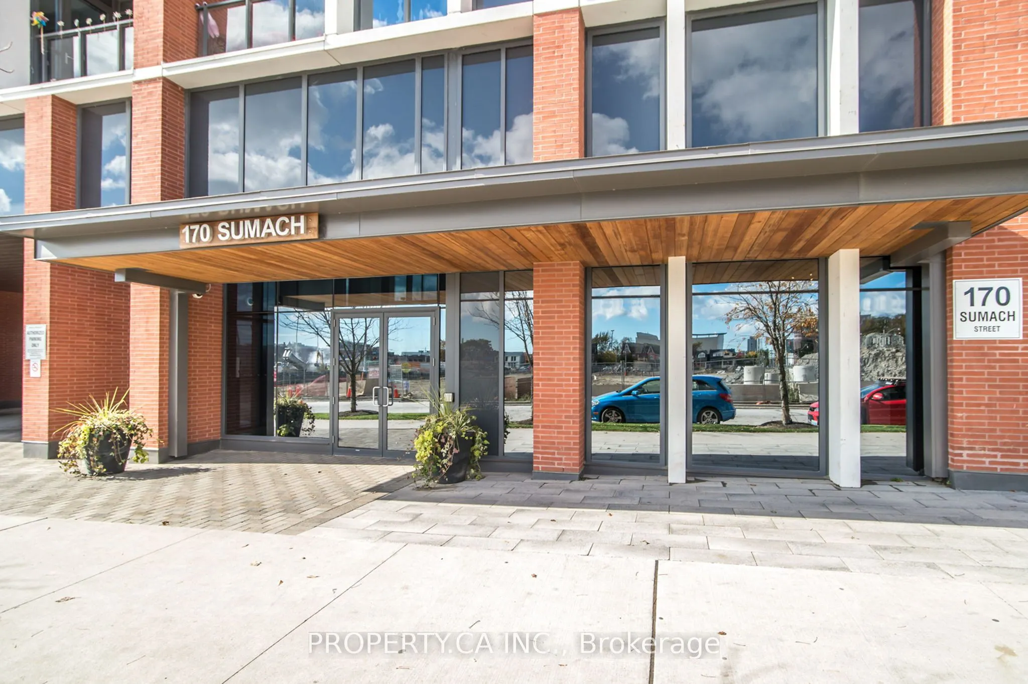 170 Sumach Street, #2213