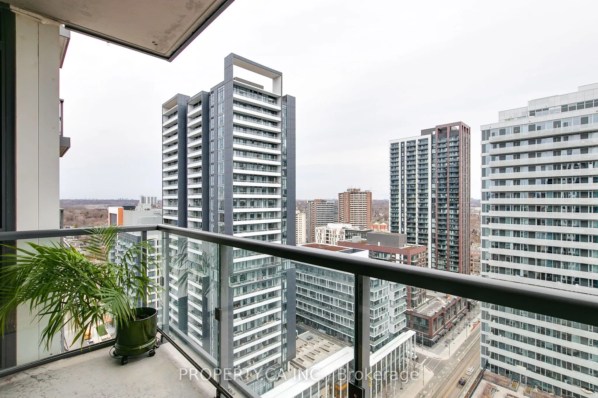 170 Sumach Street, #2213