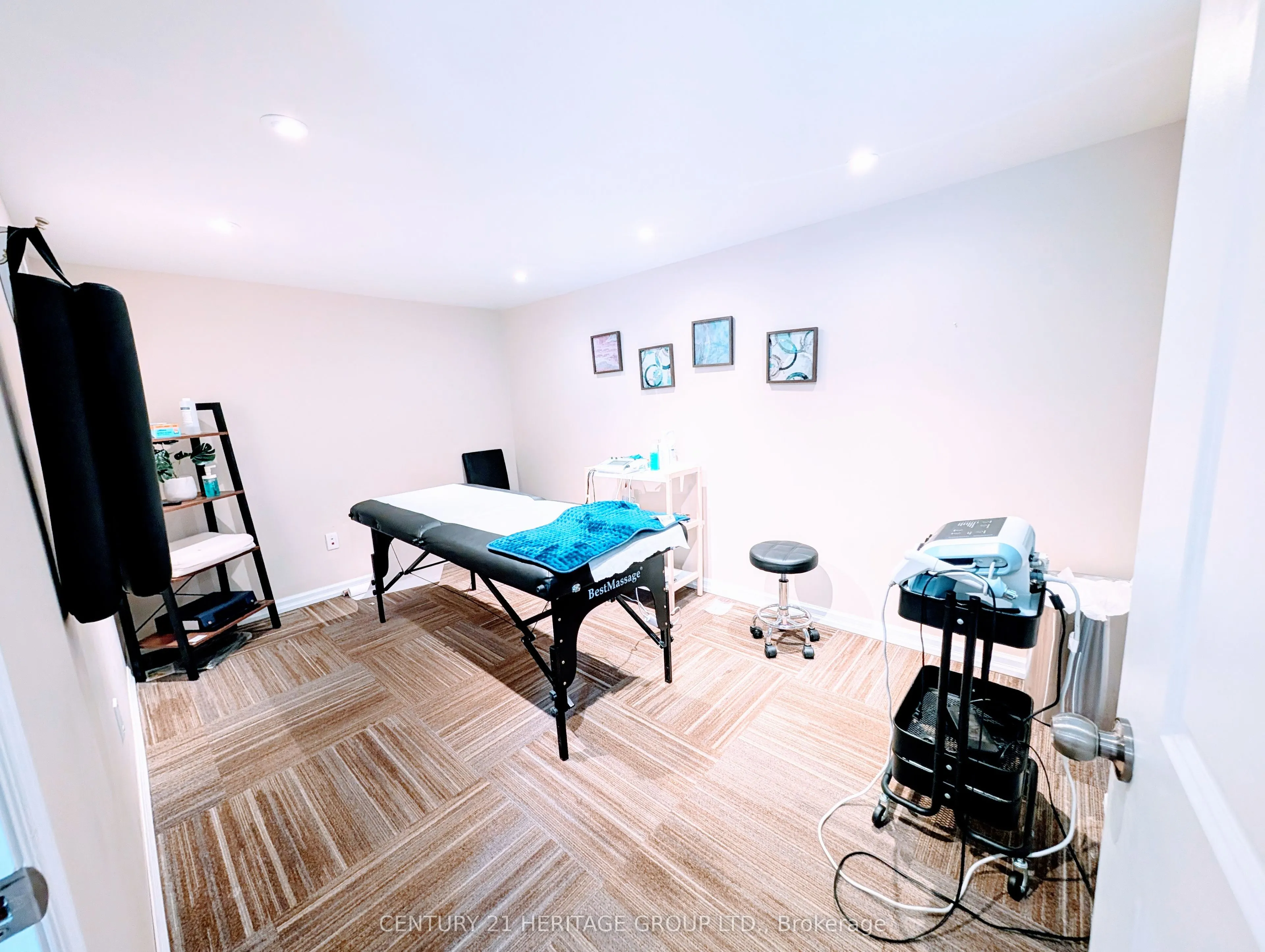 115 Sheppard Avenue W