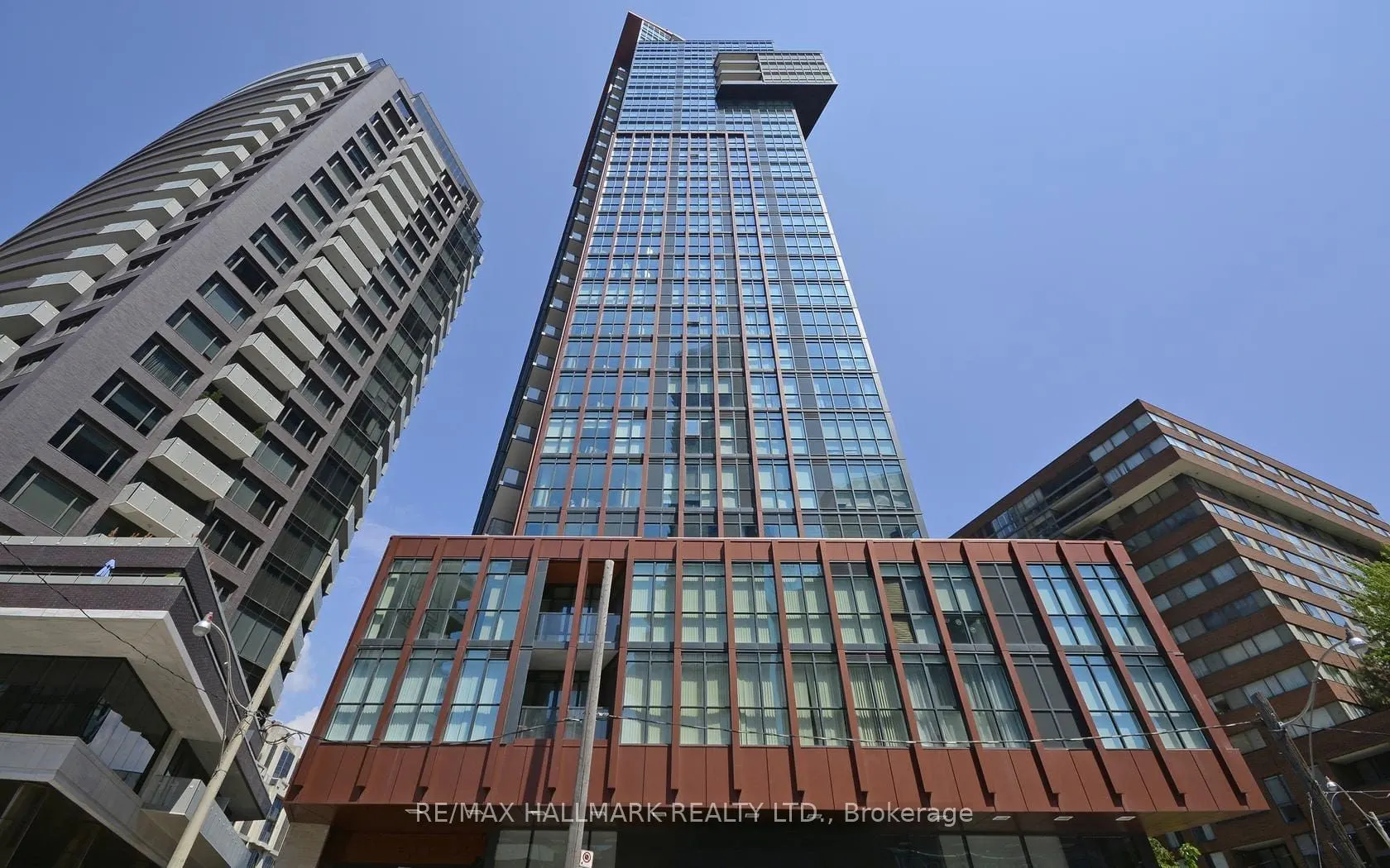 32 Davenport Road, #901