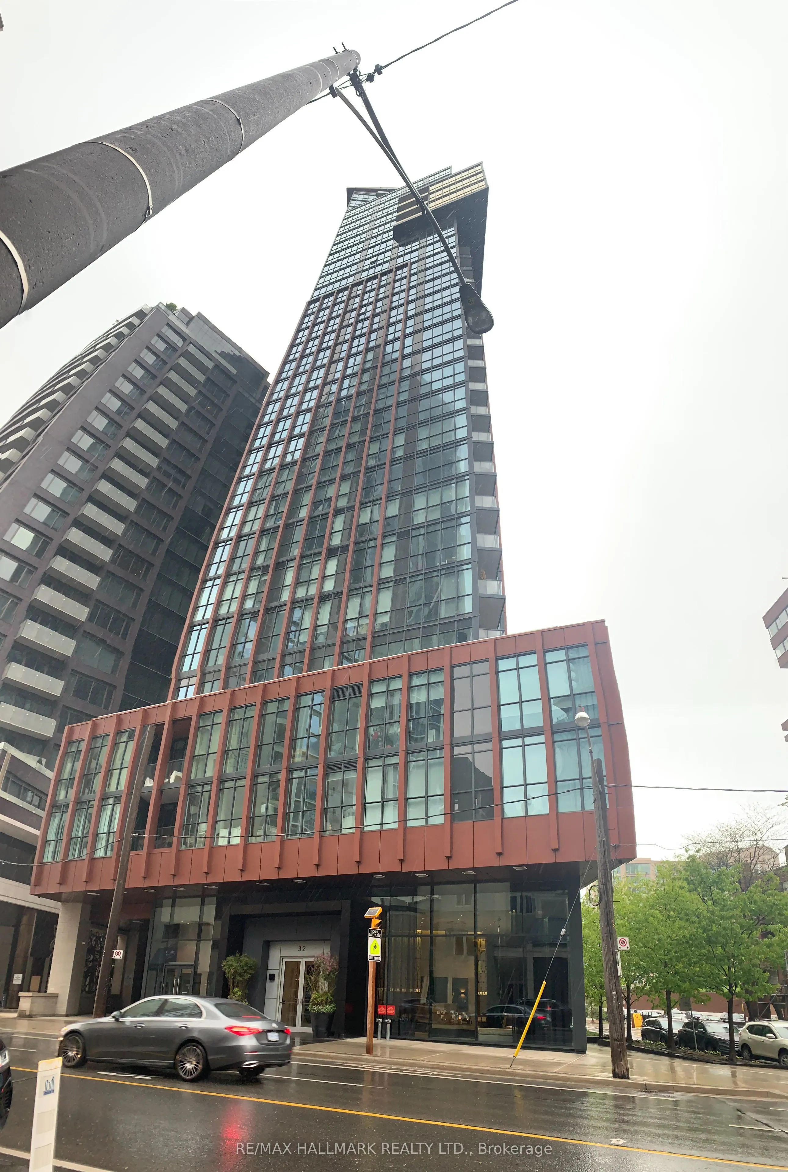 32 Davenport Road, #901