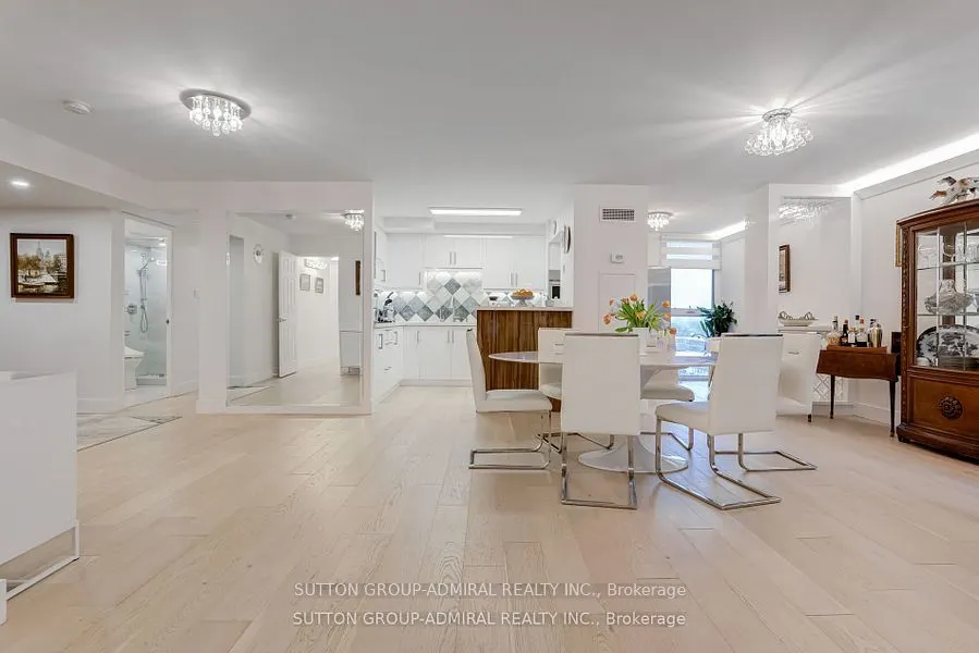 278 Bloor Street E, #805