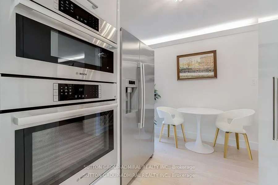 278 Bloor Street E, #805