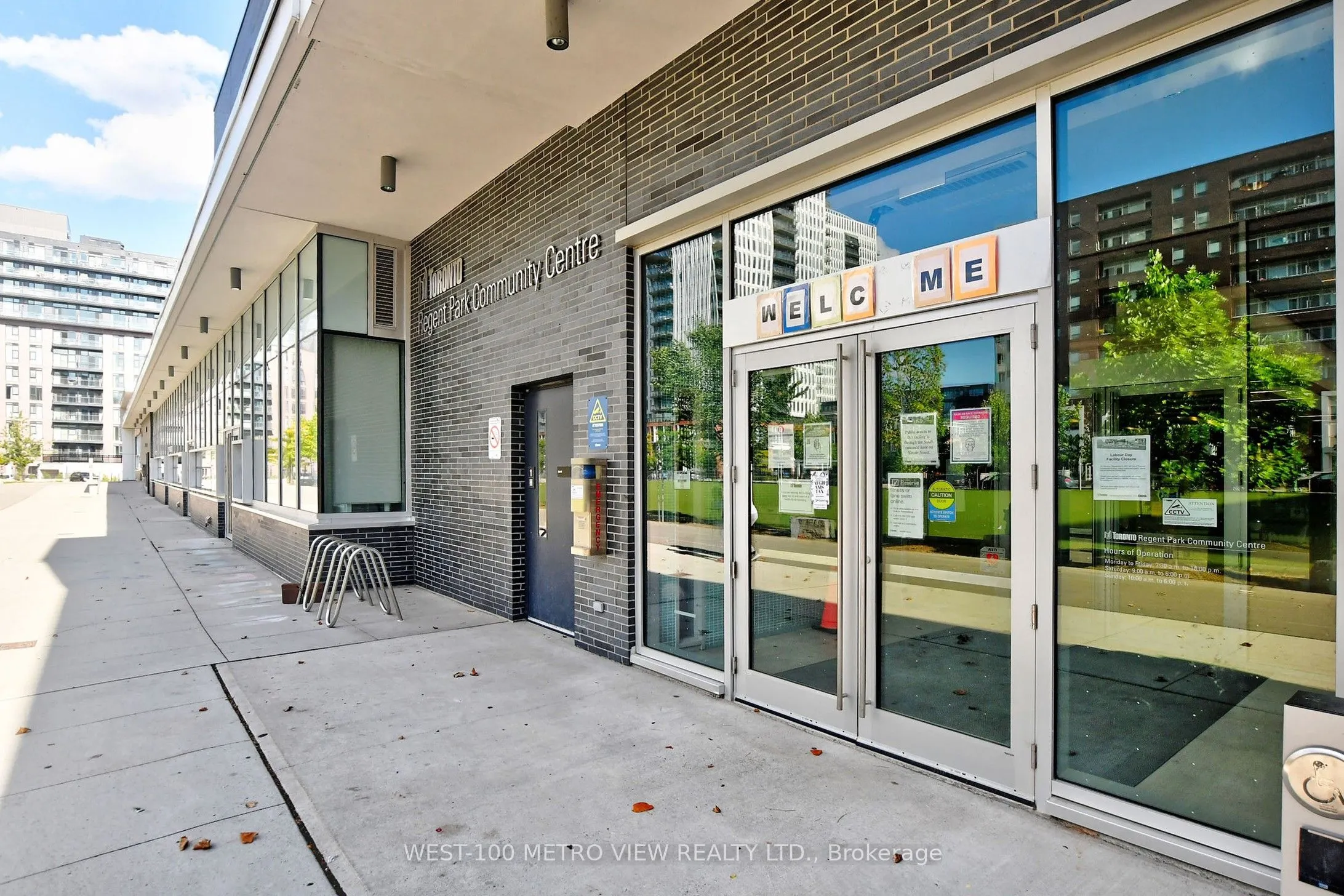200 Sackville Street, #703