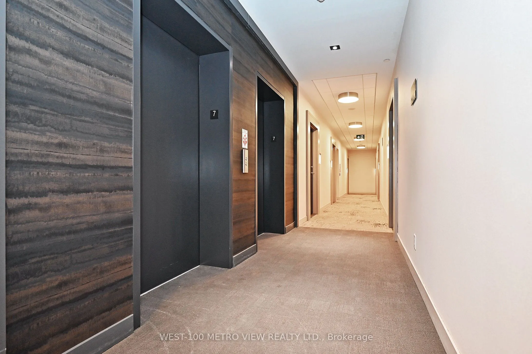 200 Sackville Street, #703