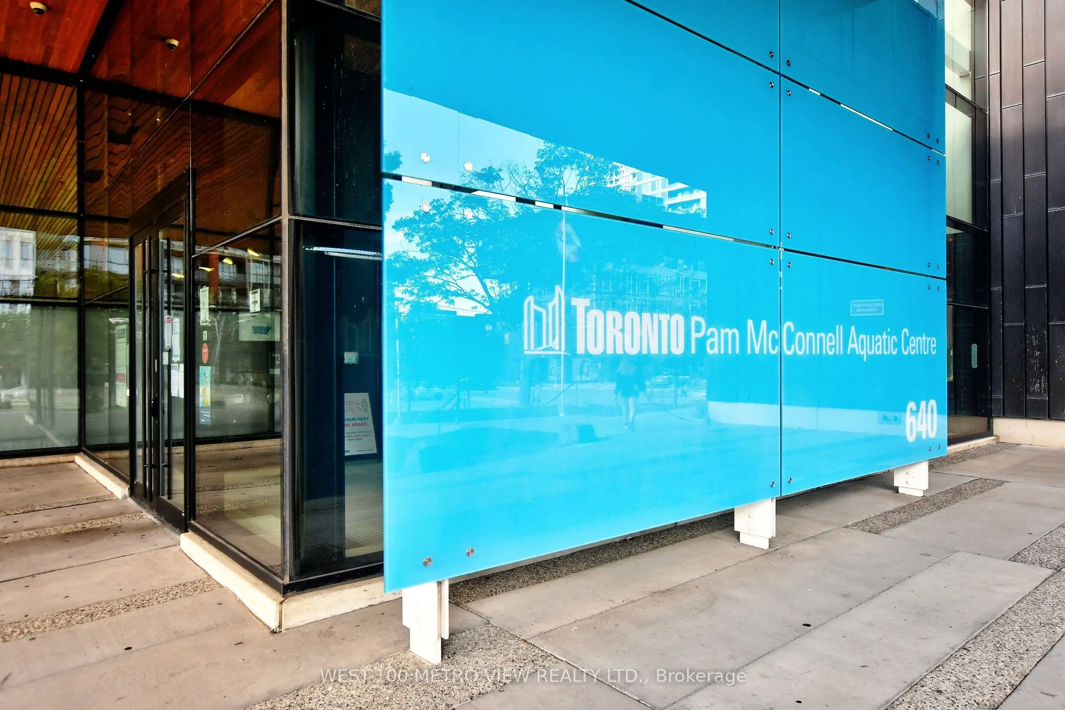 200 Sackville Street, #703