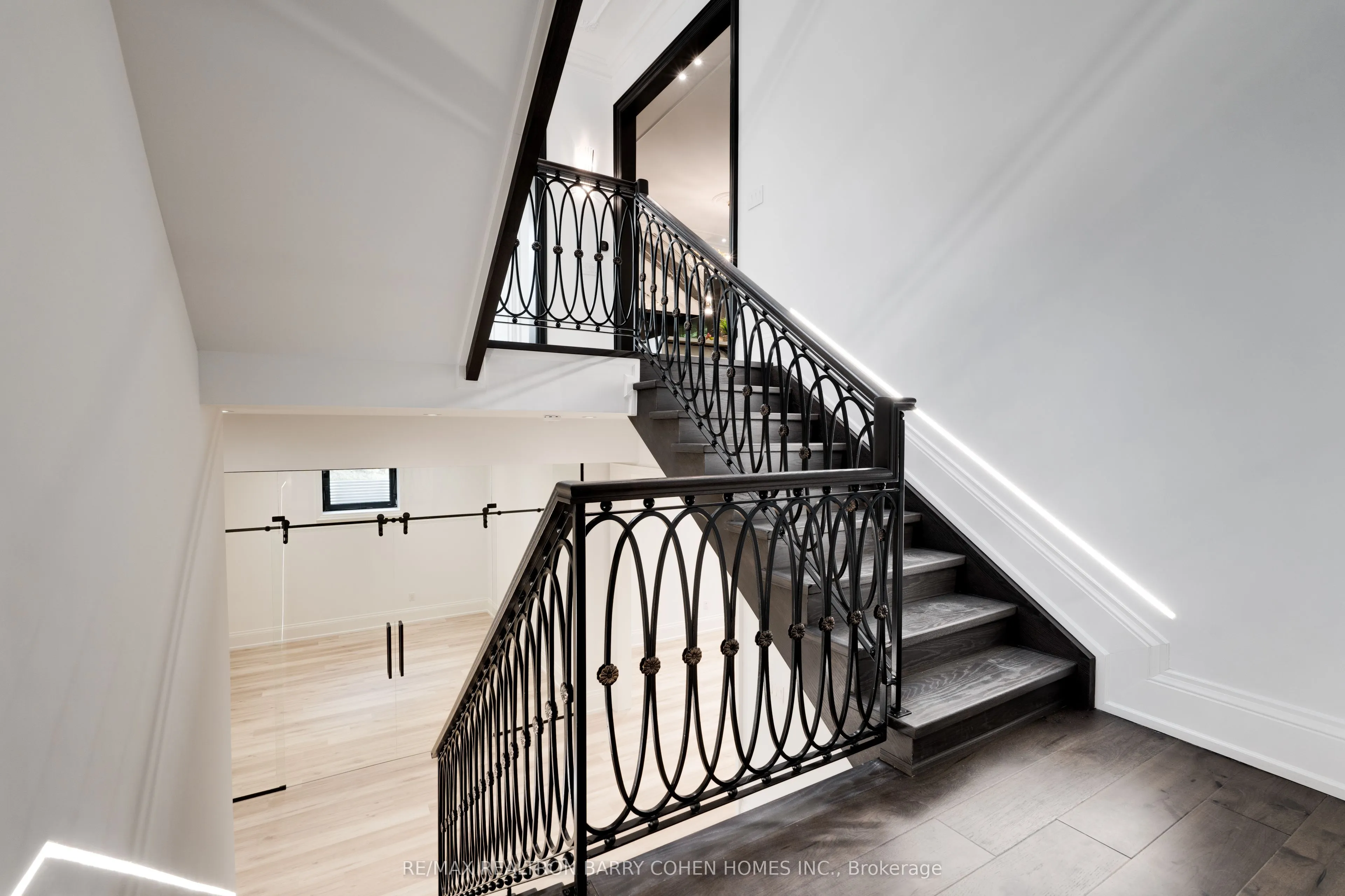 67 Montressor Drive N
