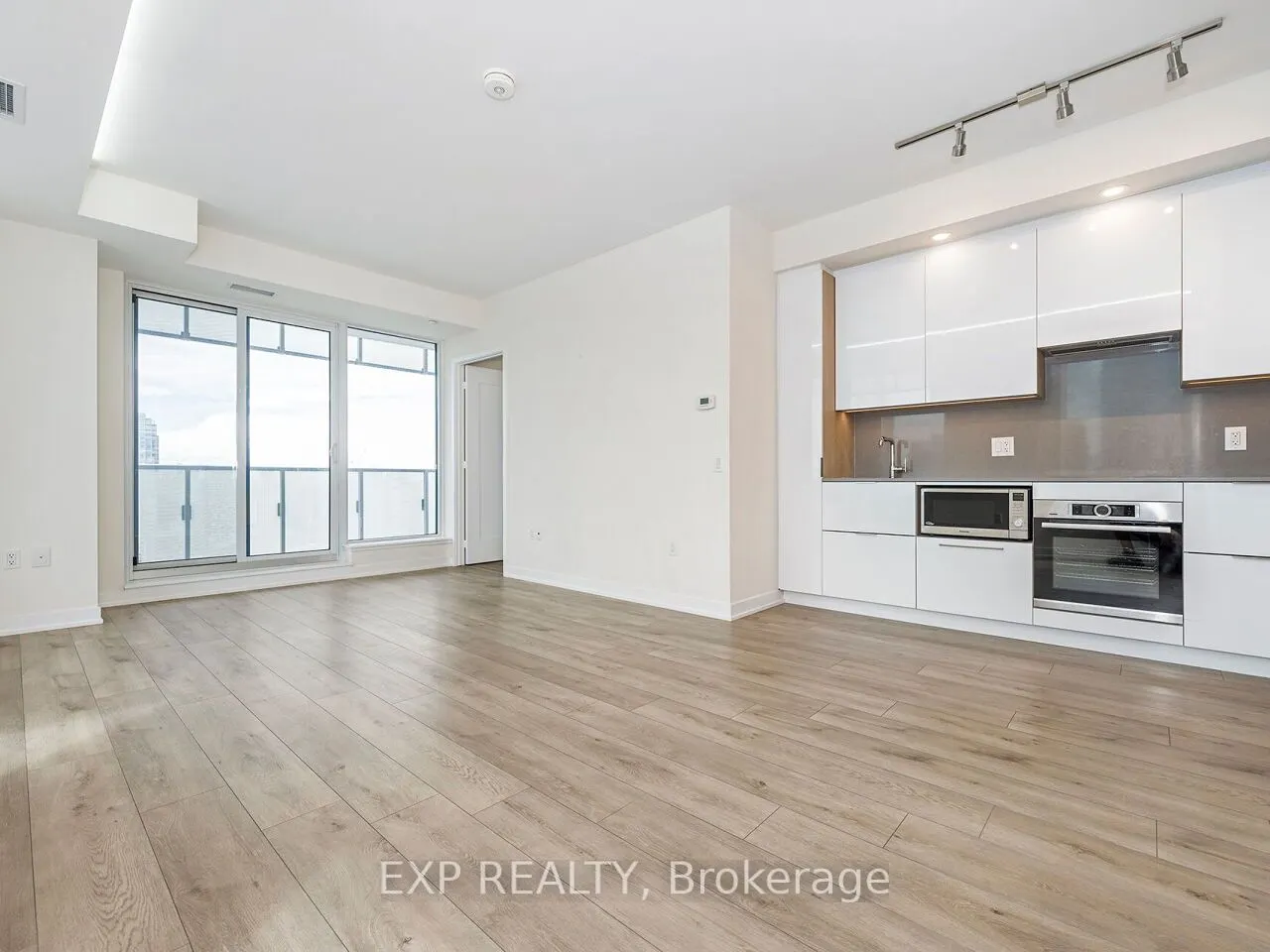 28 Freeland Street, #4904