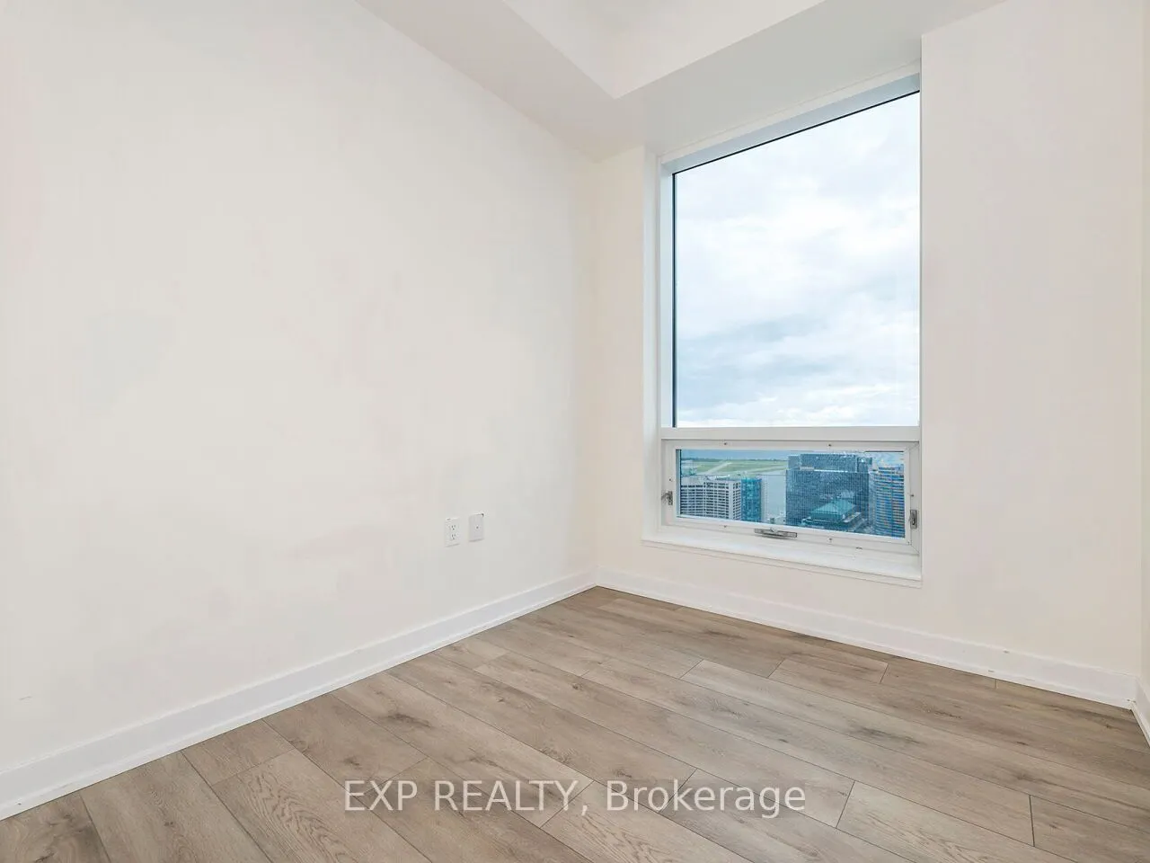 28 Freeland Street, #4904
