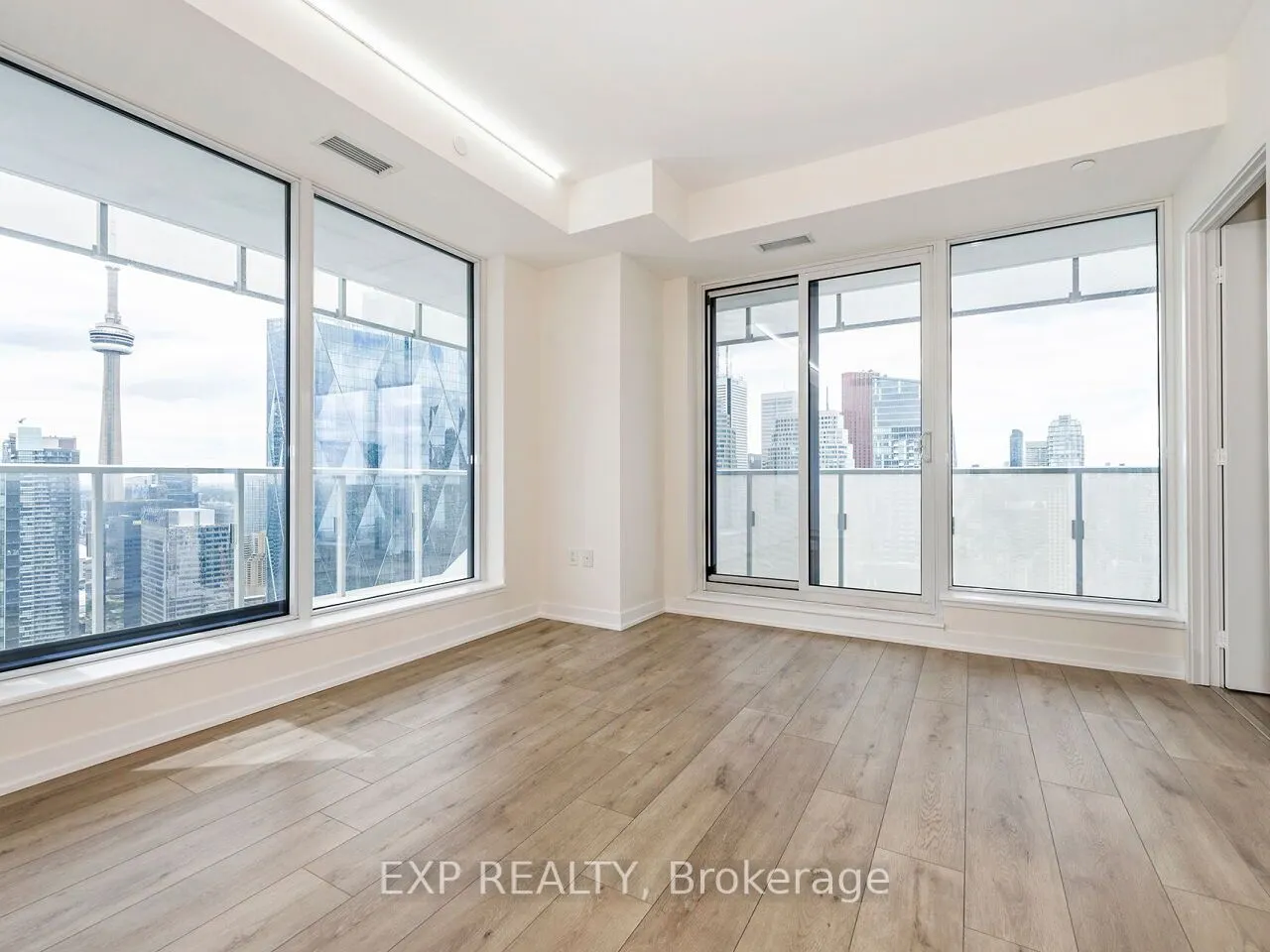28 Freeland Street, #4904