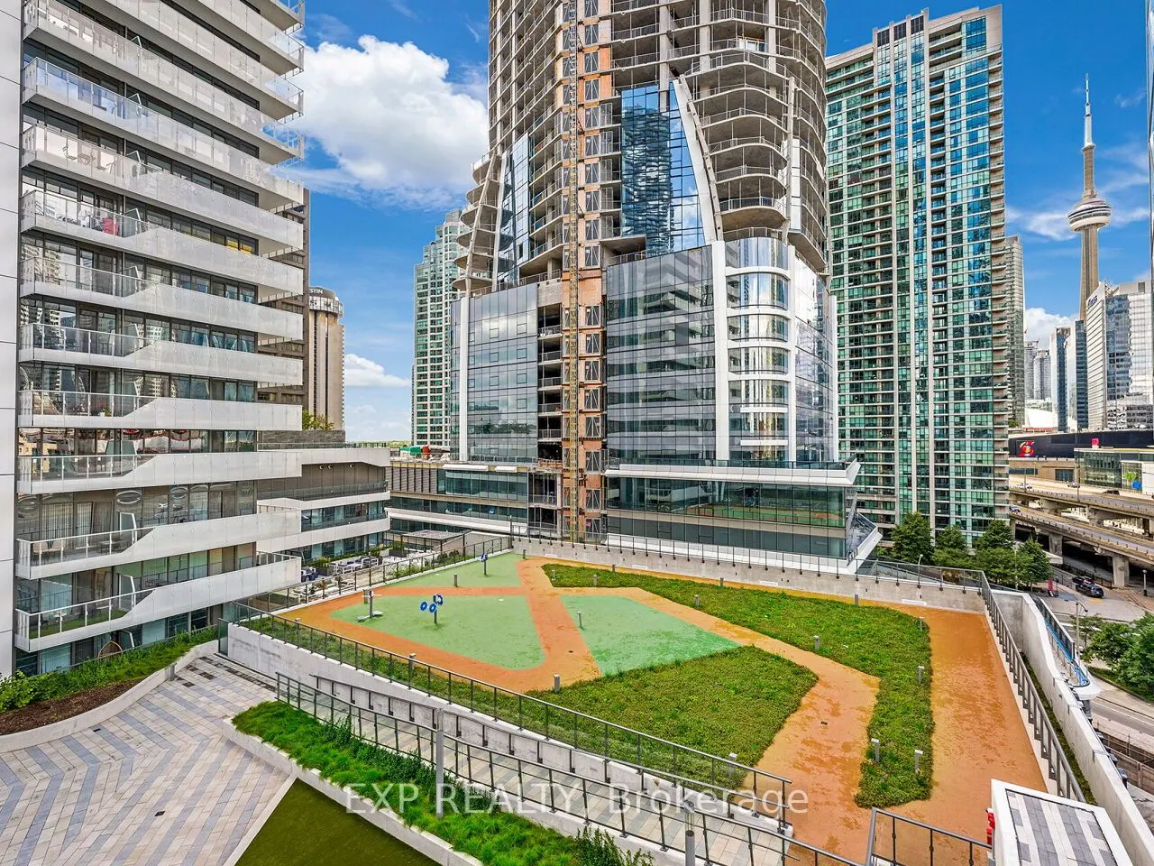 28 Freeland Street, #4904