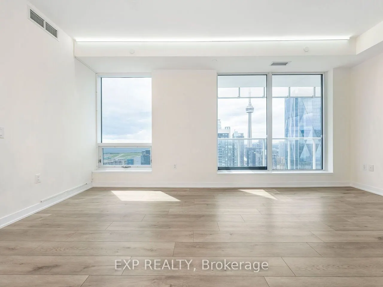 28 Freeland Street, #4904