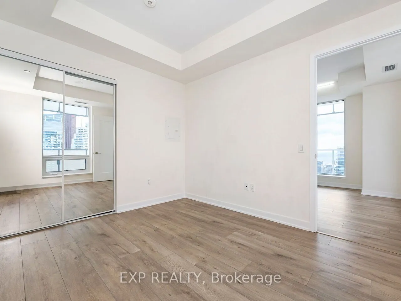 28 Freeland Street, #4904