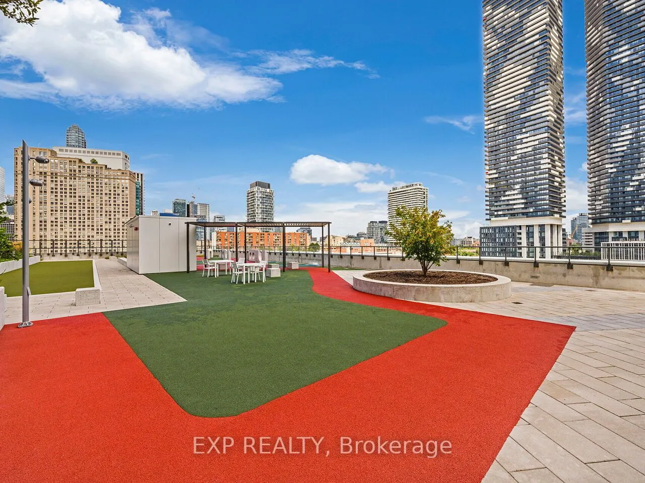 28 Freeland Street, #4904