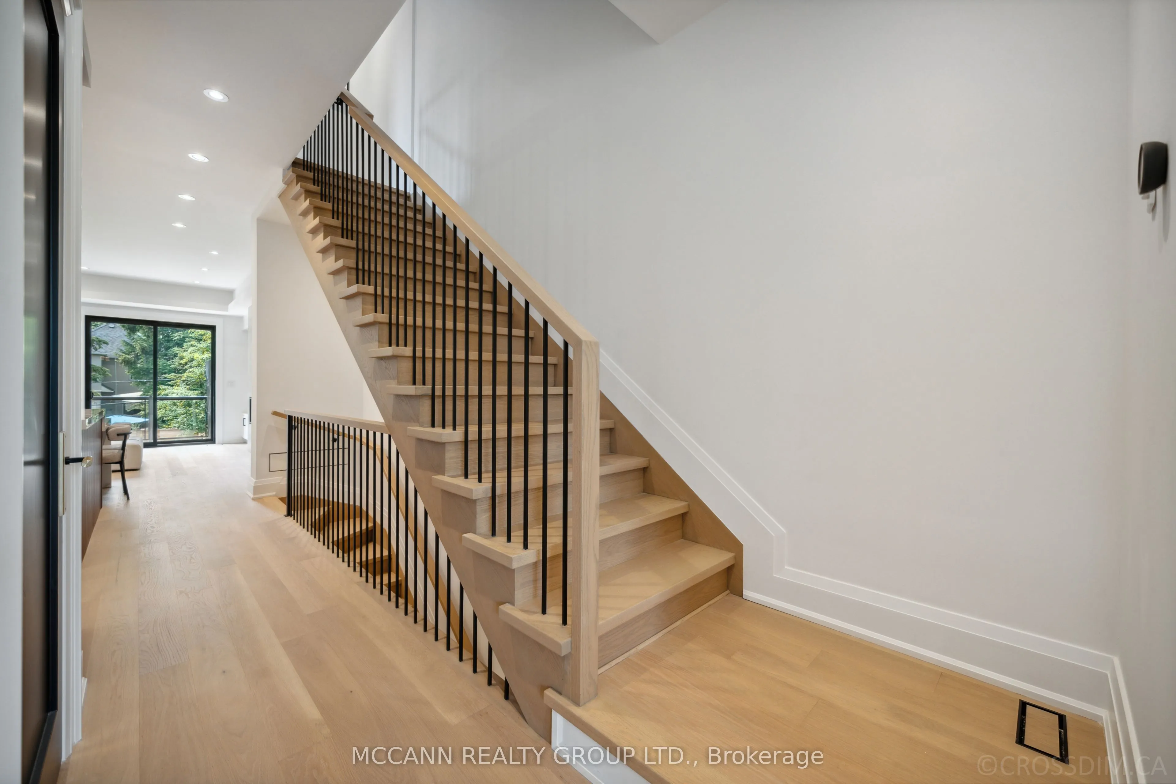 276 Wychwood Avenue