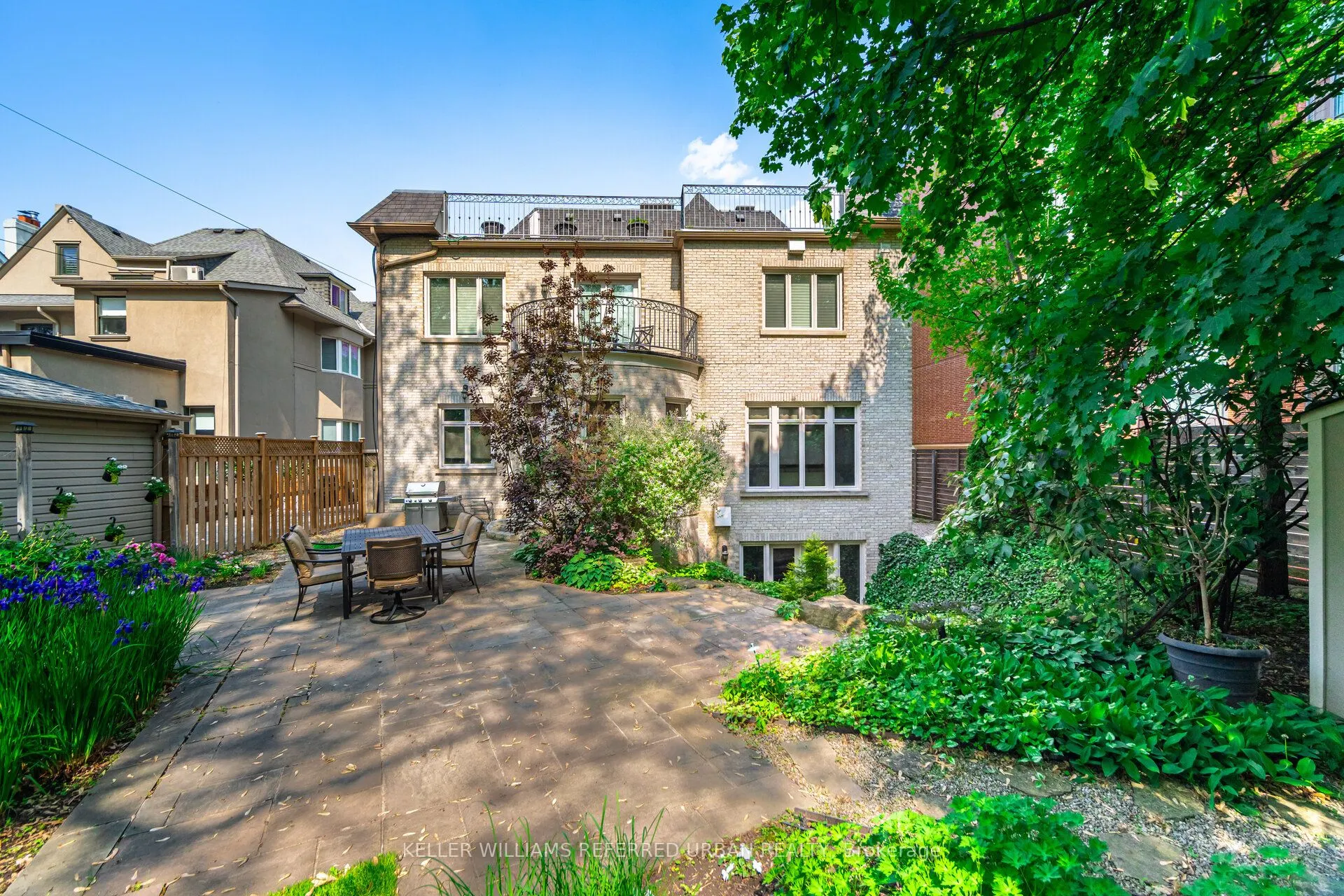 290 Russell Hill Road