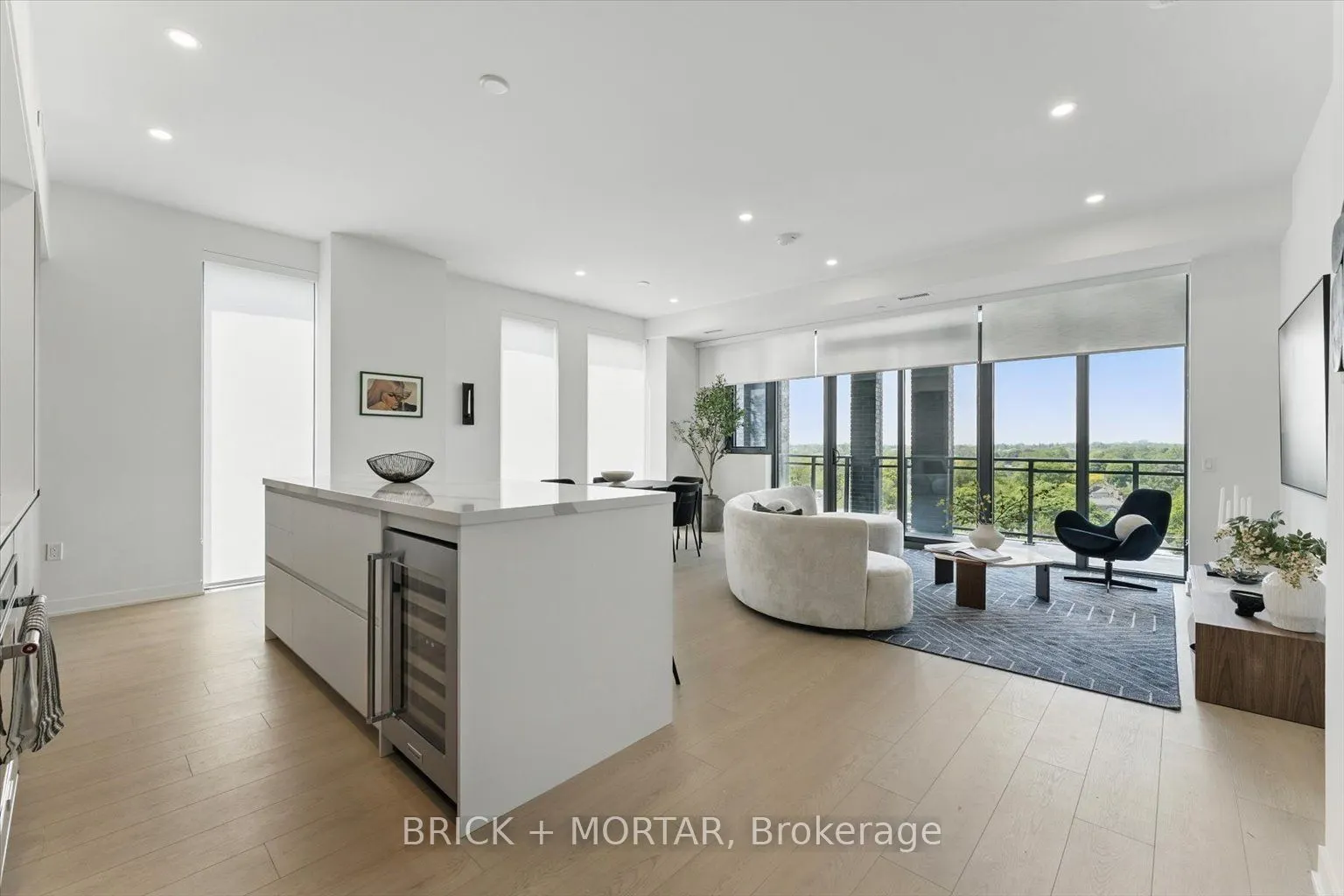 1 Hillsdale Avenue W, #1006