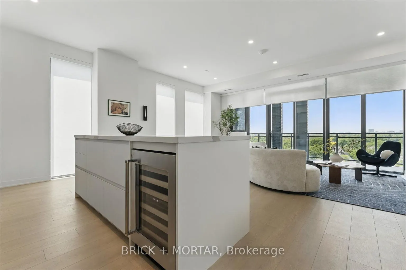 1 Hillsdale Avenue W, #1006