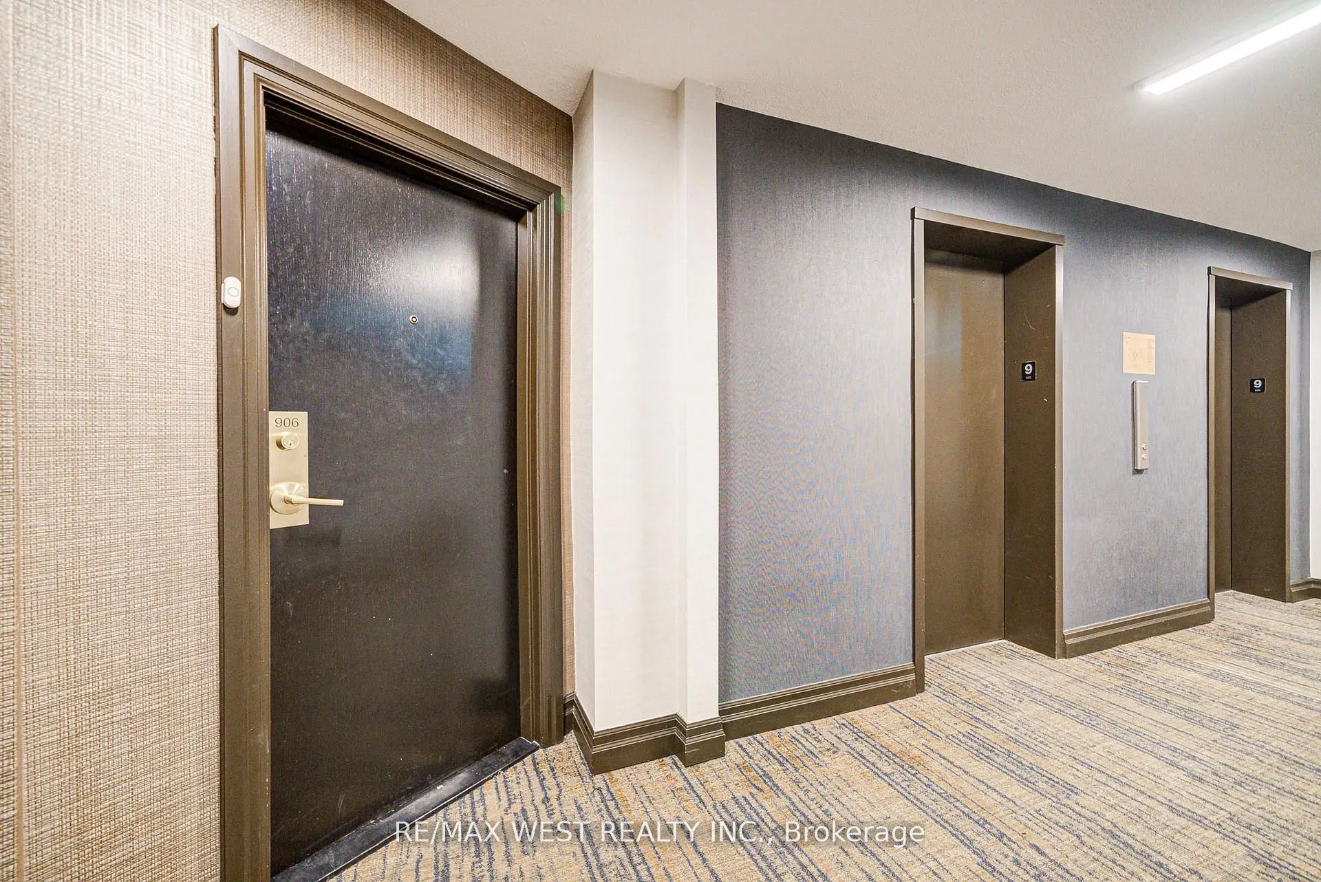 150 Neptune Drive, #906