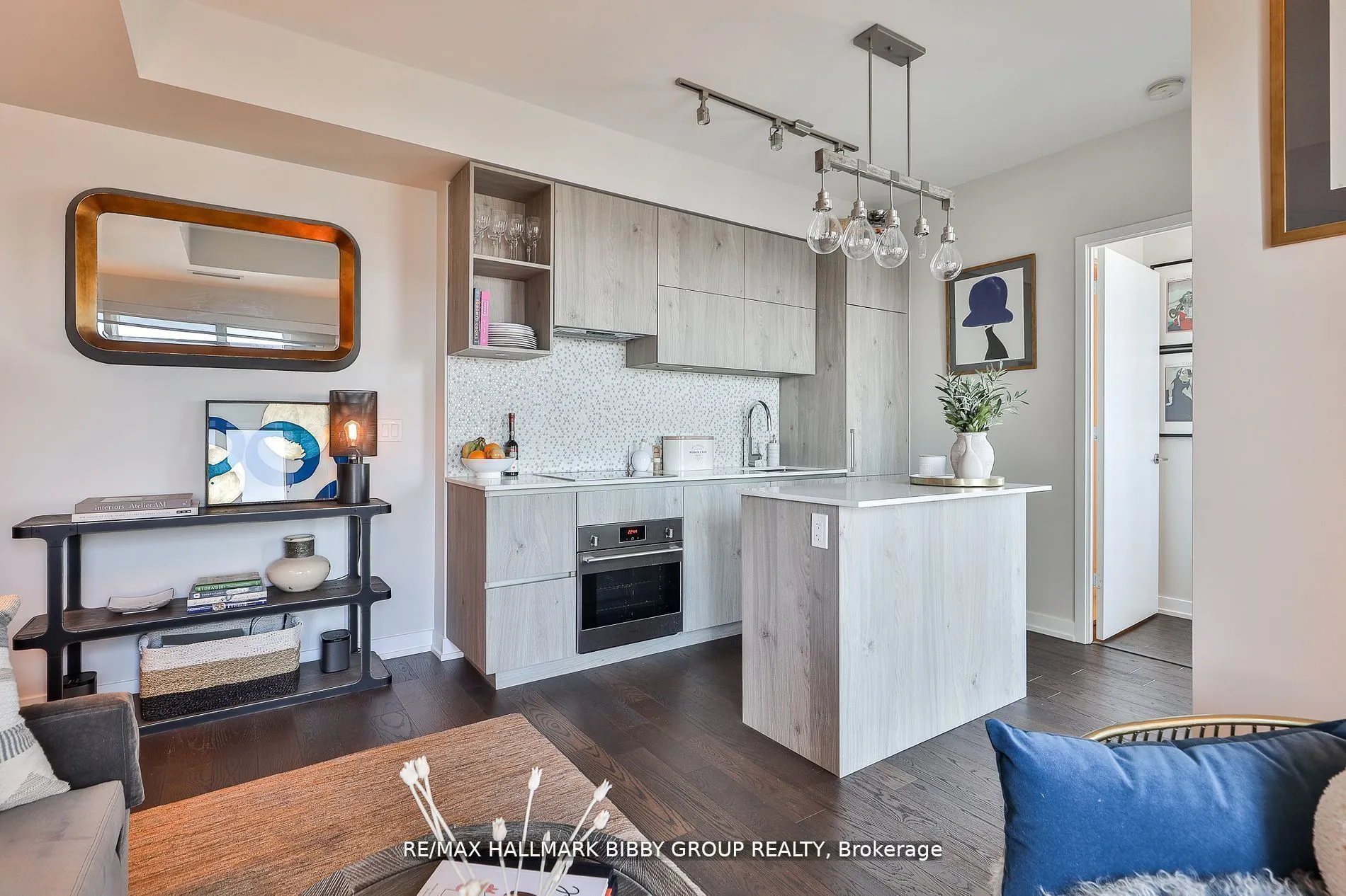 1 Yorkville Avenue, #5008