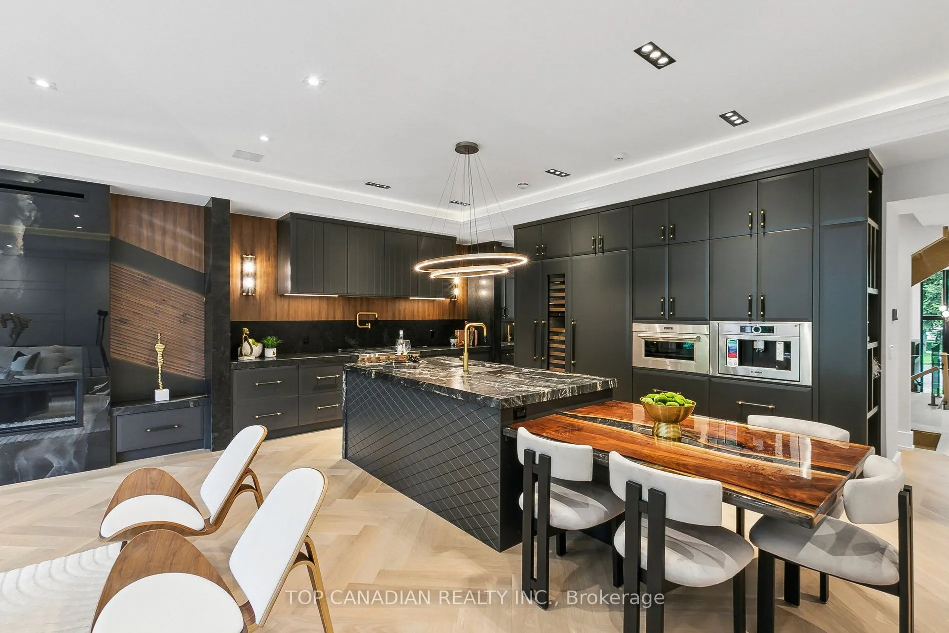 12 OTTER Crescent