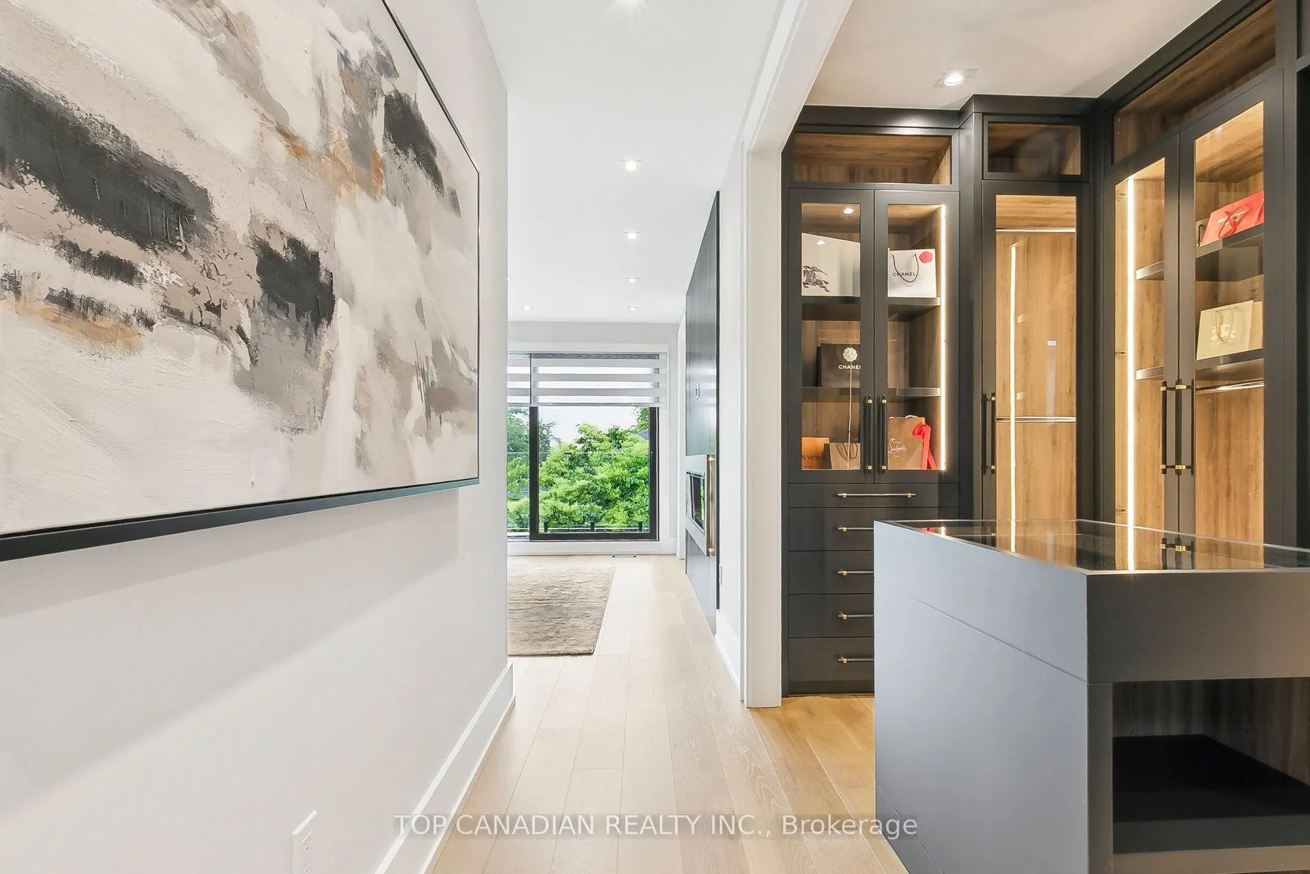 12 OTTER Crescent