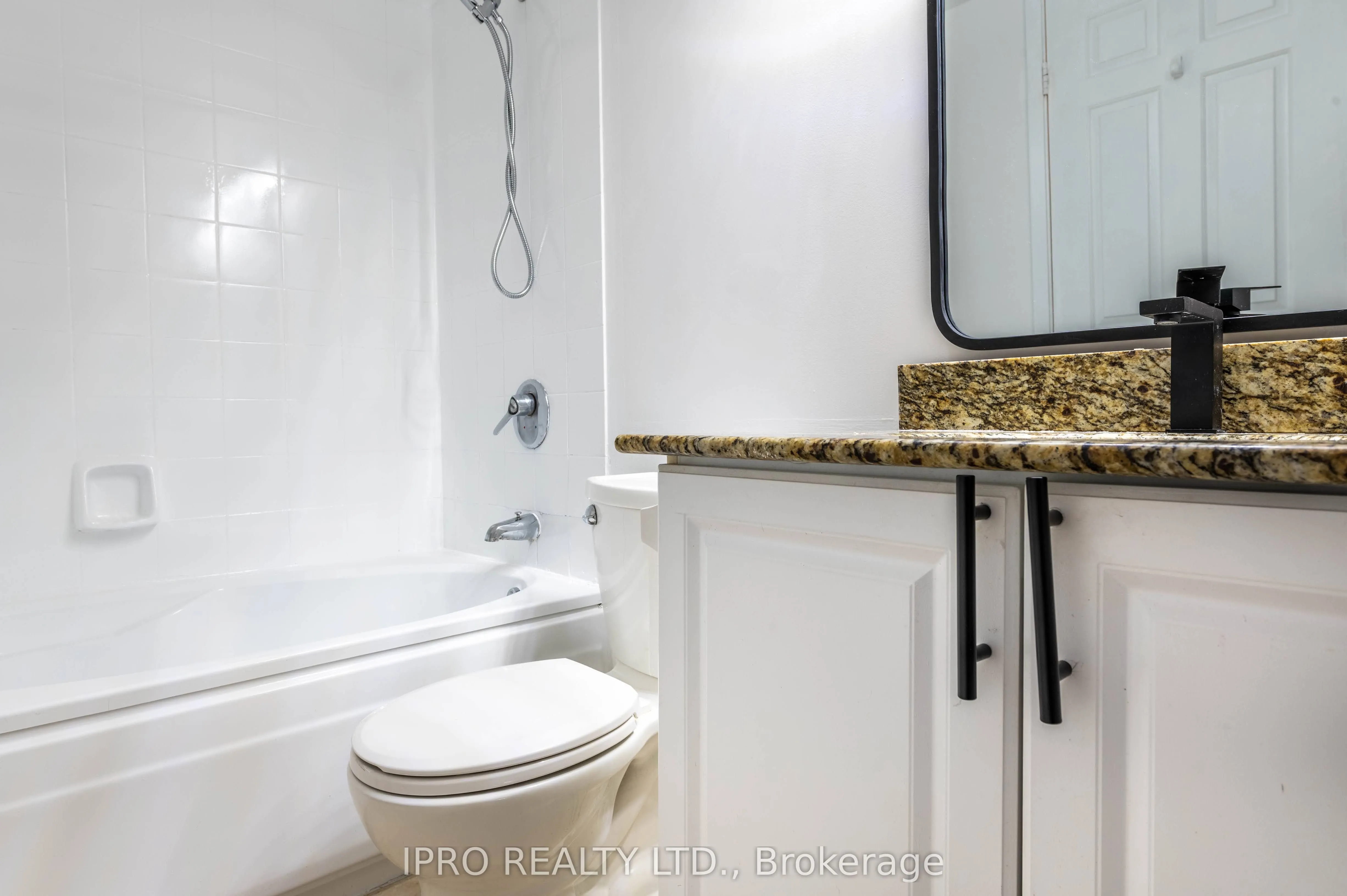44 Gerrard Street W, #1808