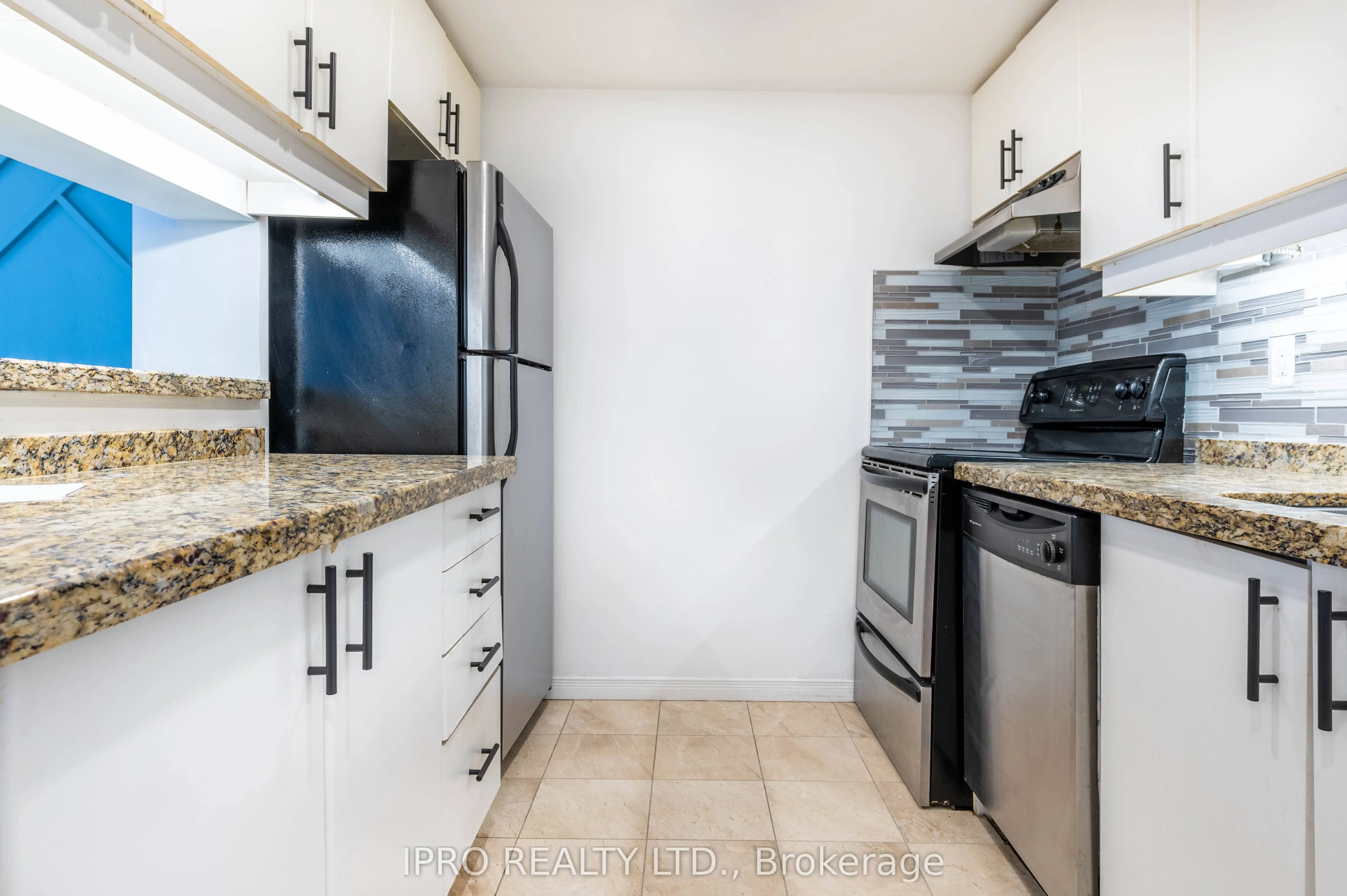 44 Gerrard Street W, #1808