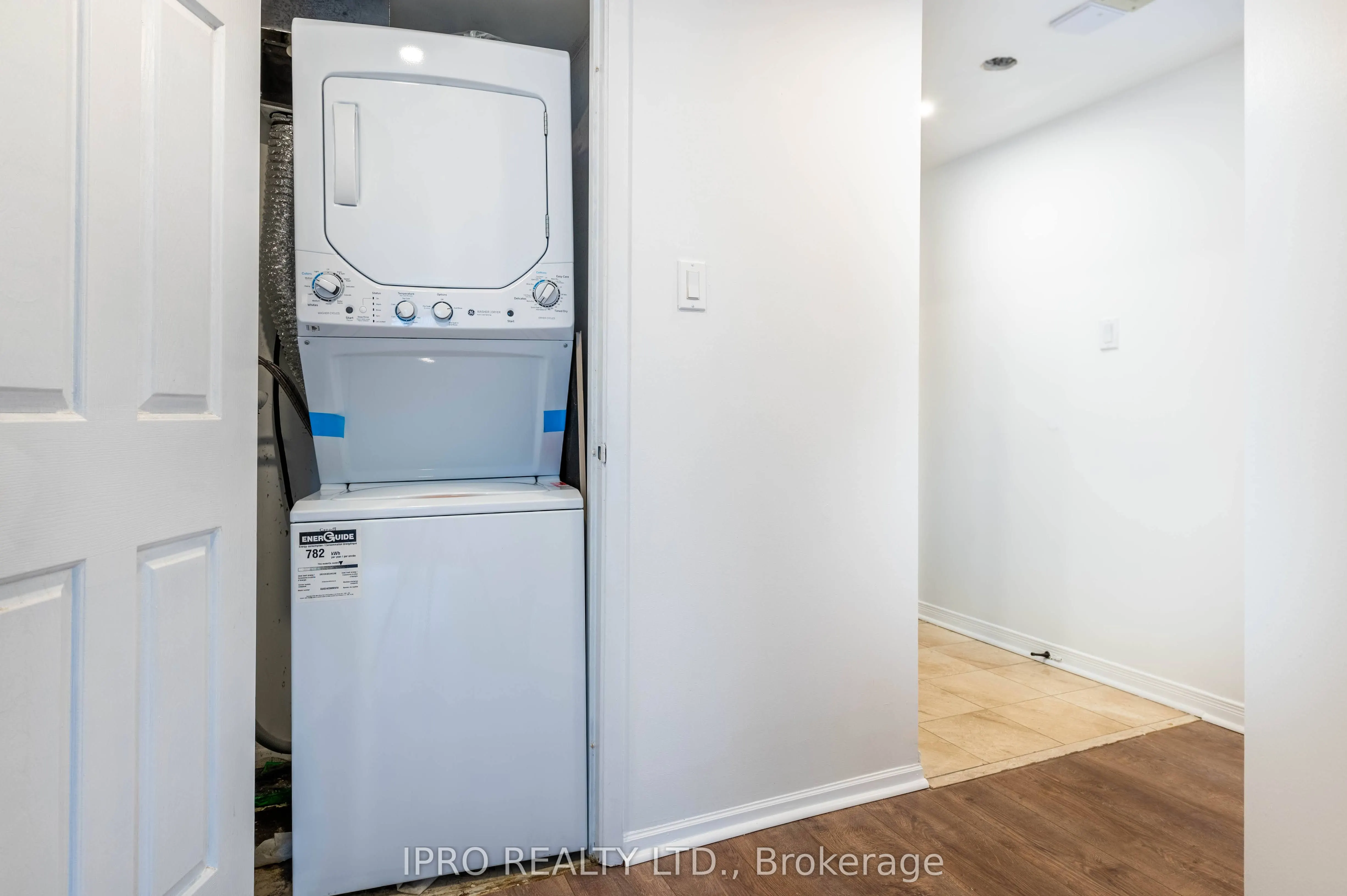 44 Gerrard Street W, #1808