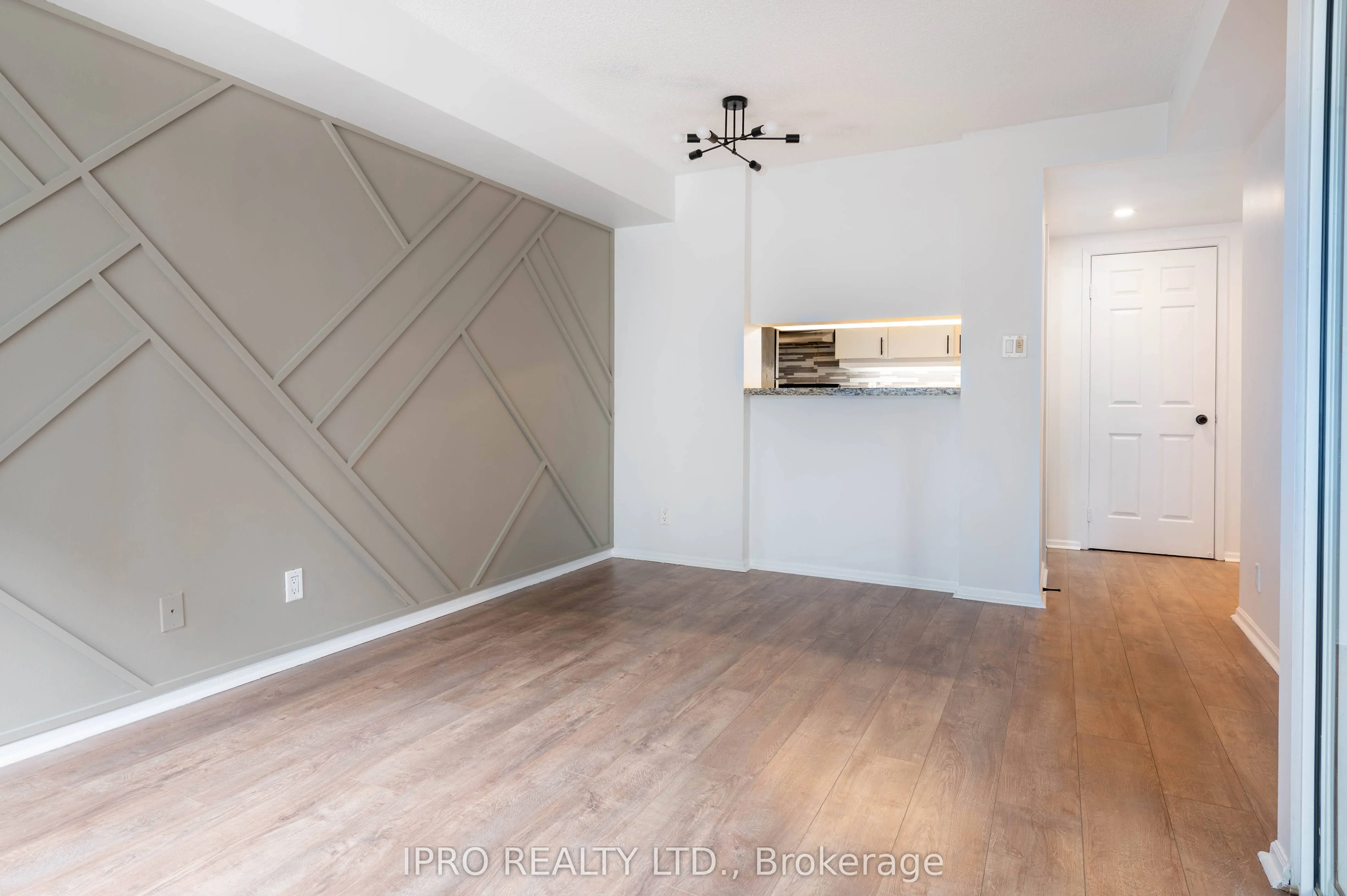 44 Gerrard Street W, #1808