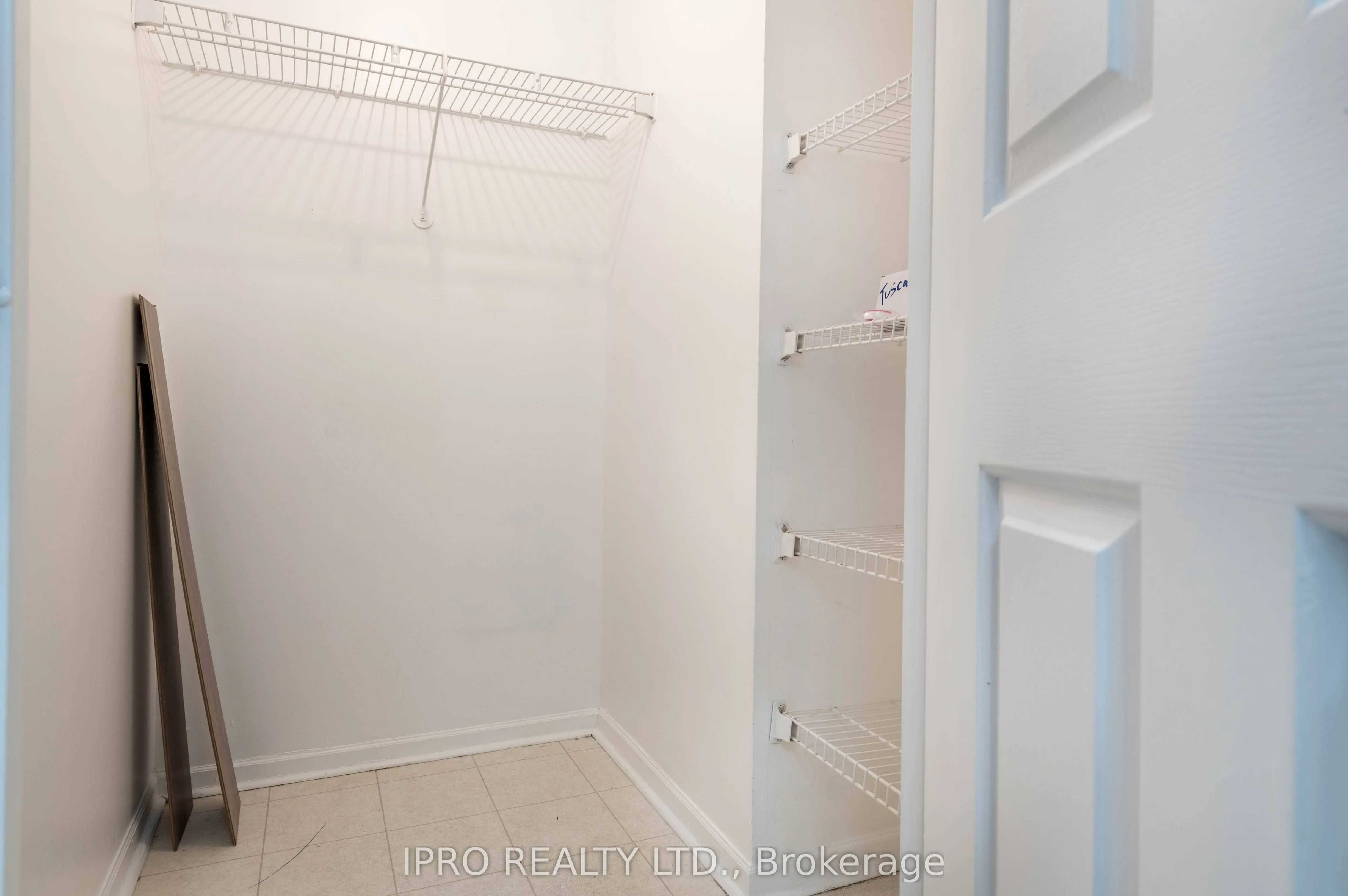 44 Gerrard Street W, #1808