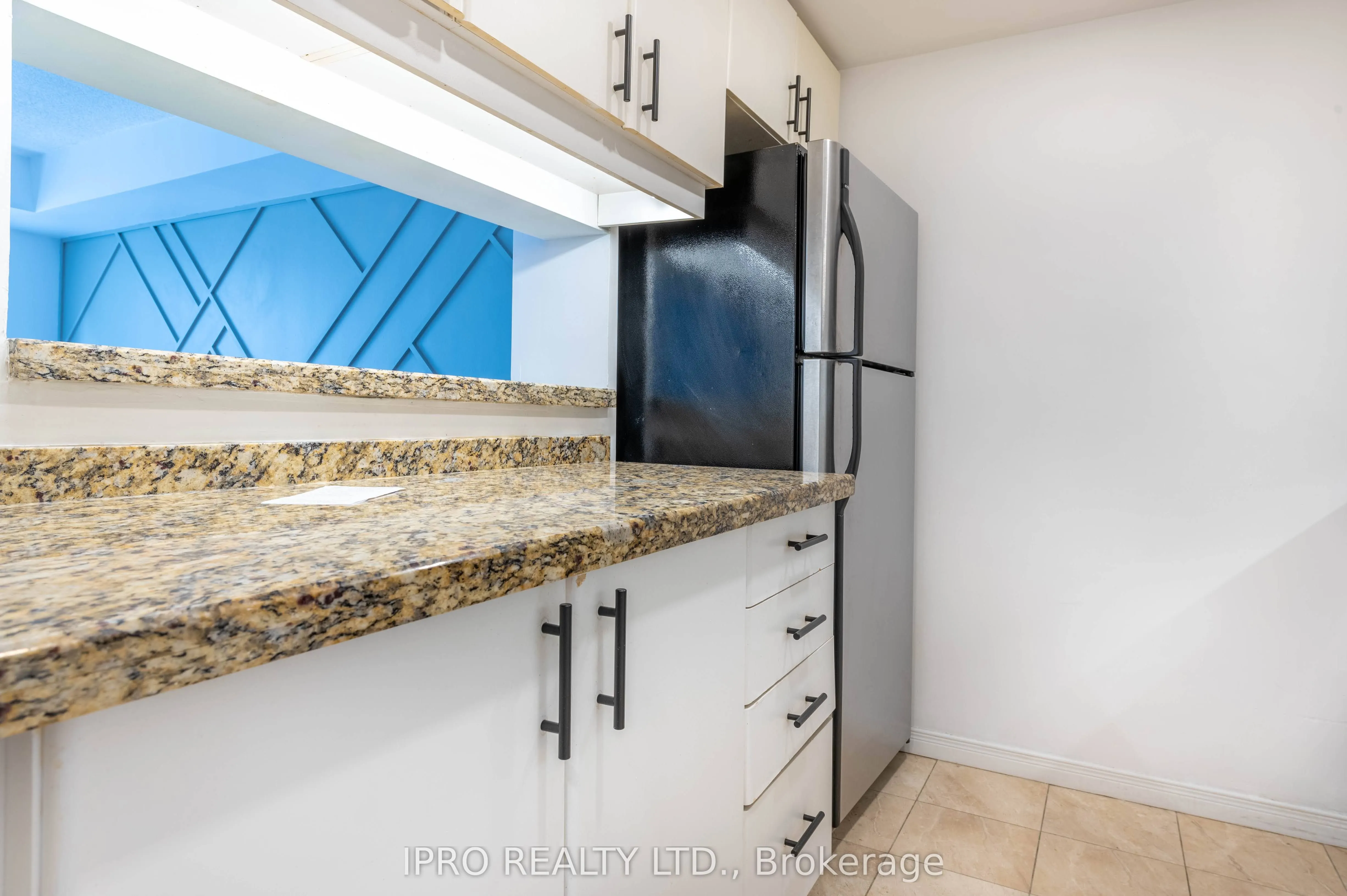 44 Gerrard Street W, #1808