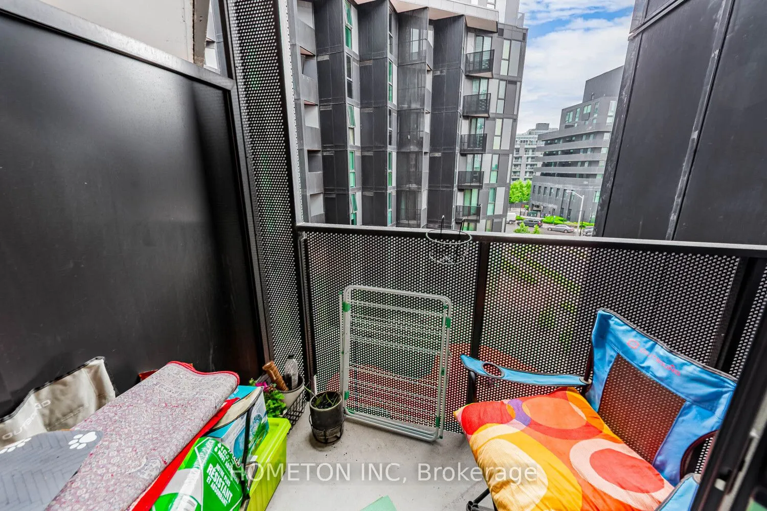 30 Tretti Way, #401
