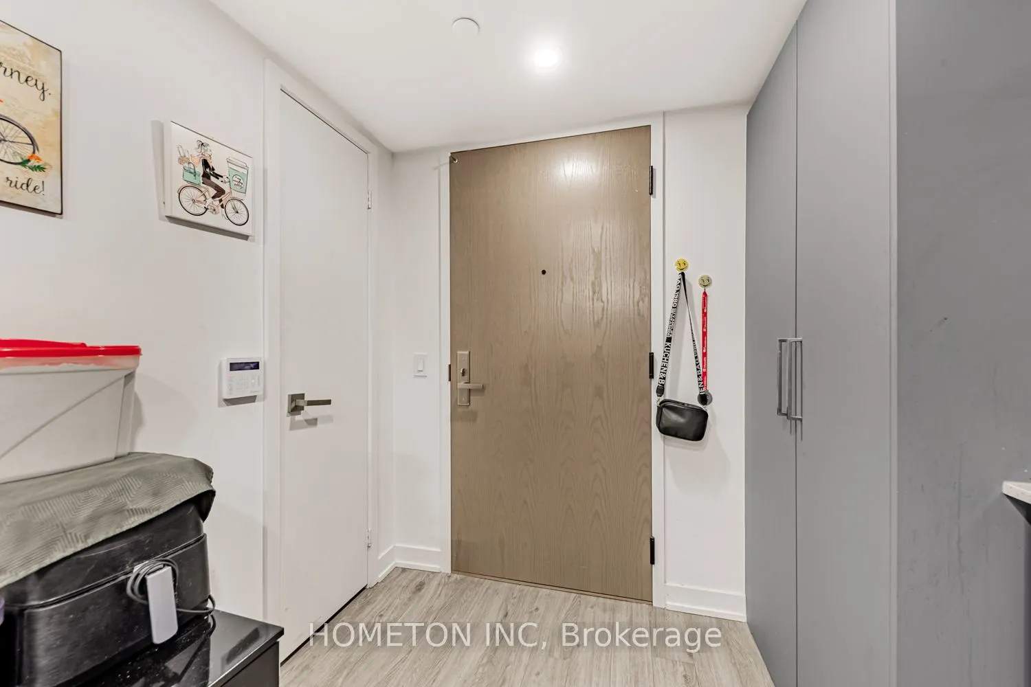 30 Tretti Way, #401