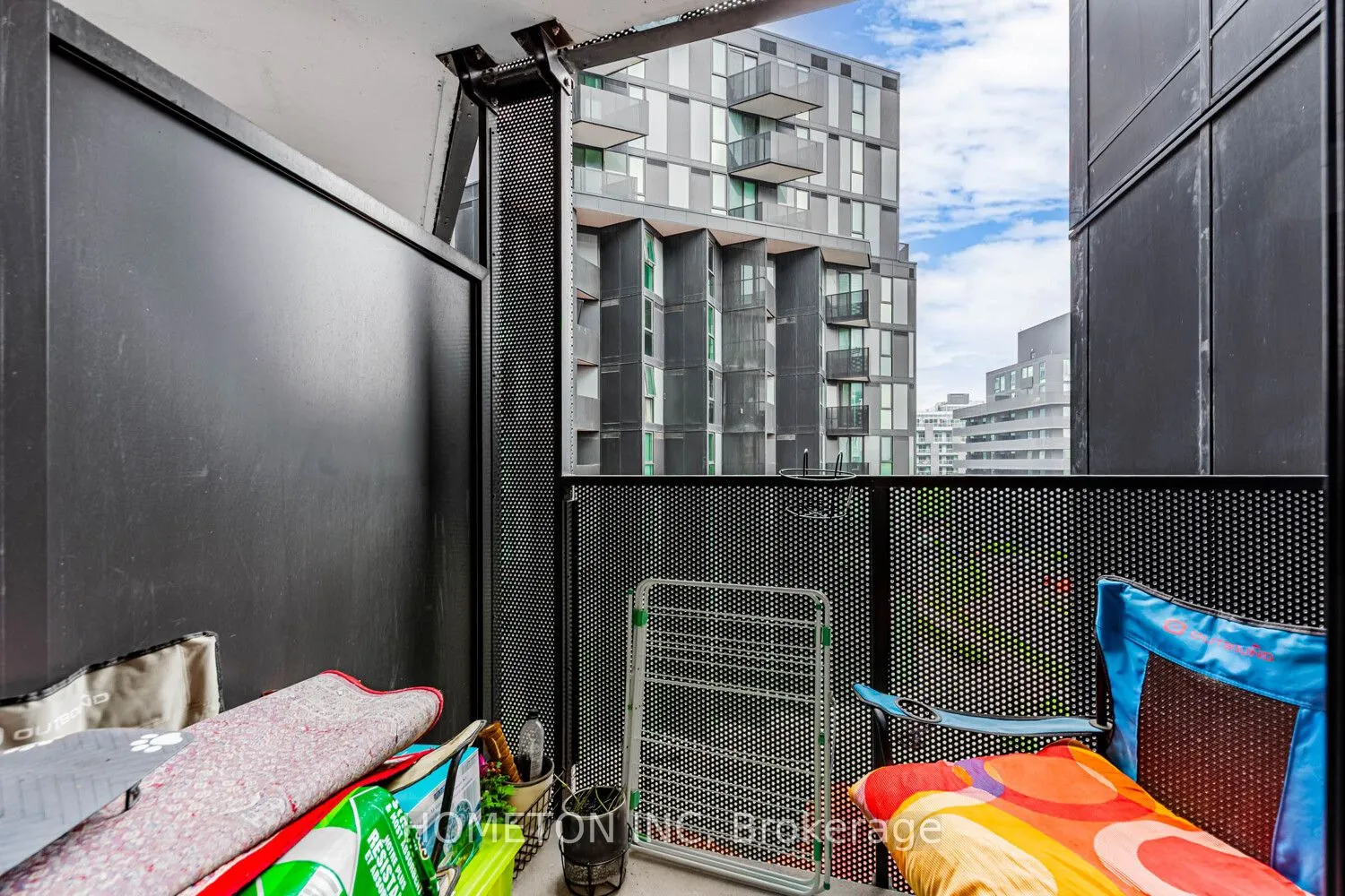 30 Tretti Way, #401