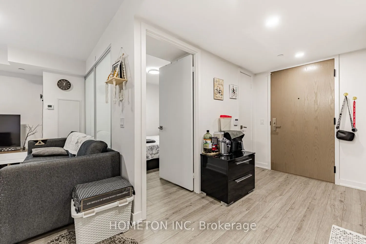30 Tretti Way, #401