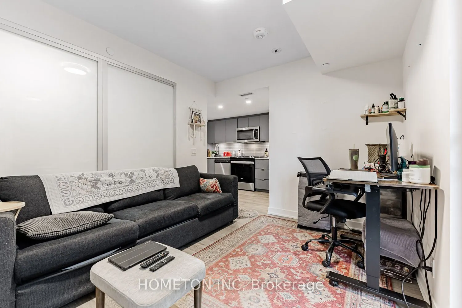 30 Tretti Way, #401