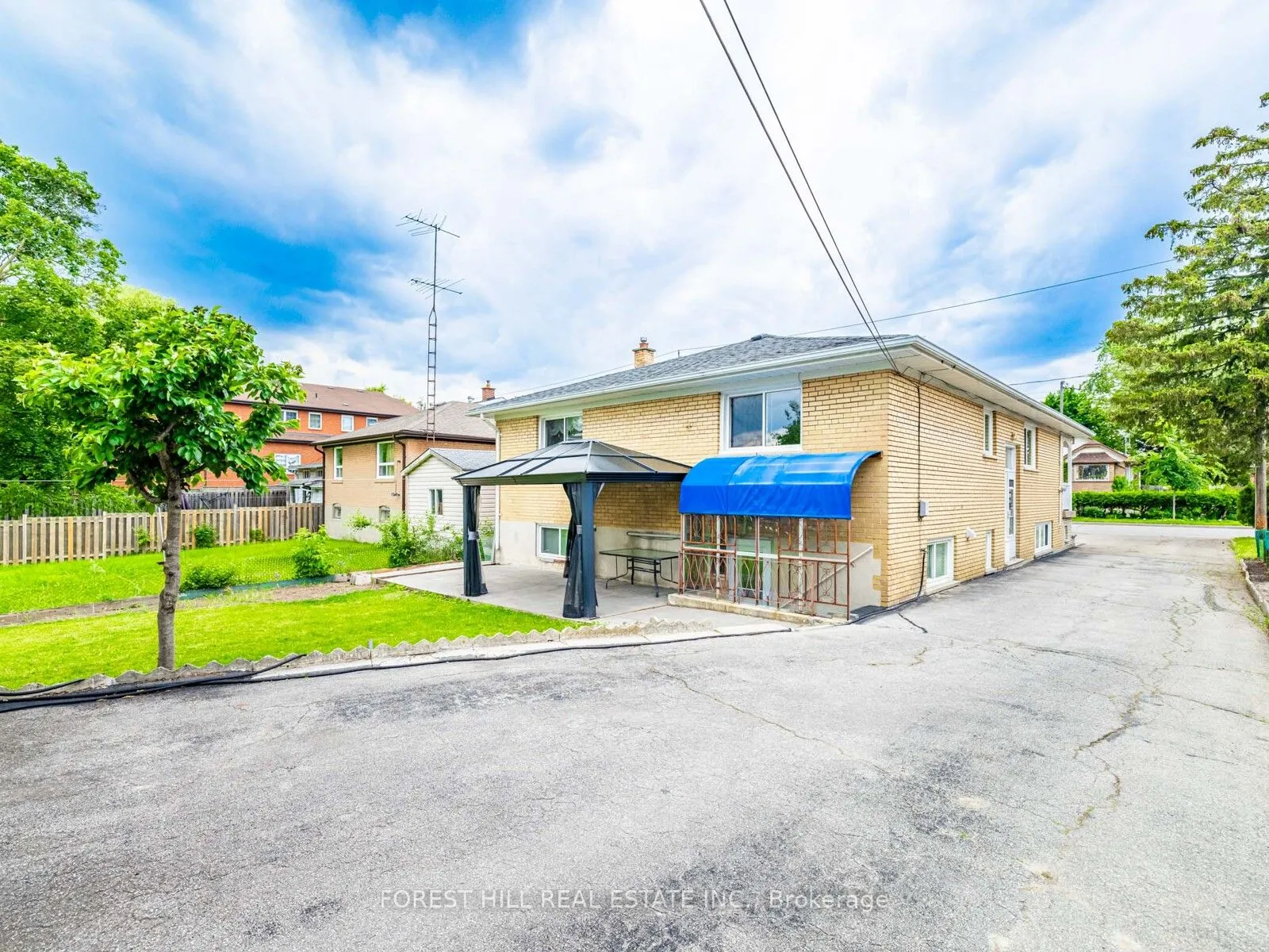 101 Pemberton Avenue