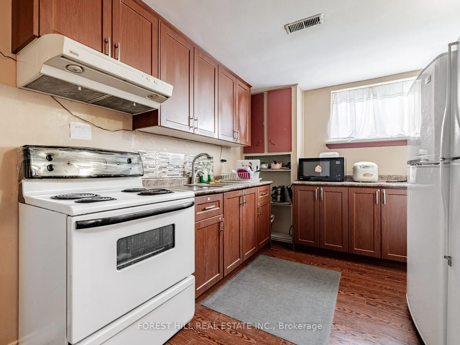 101 Pemberton Avenue