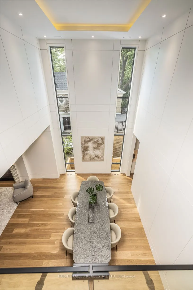 88 Lawrence Crescent