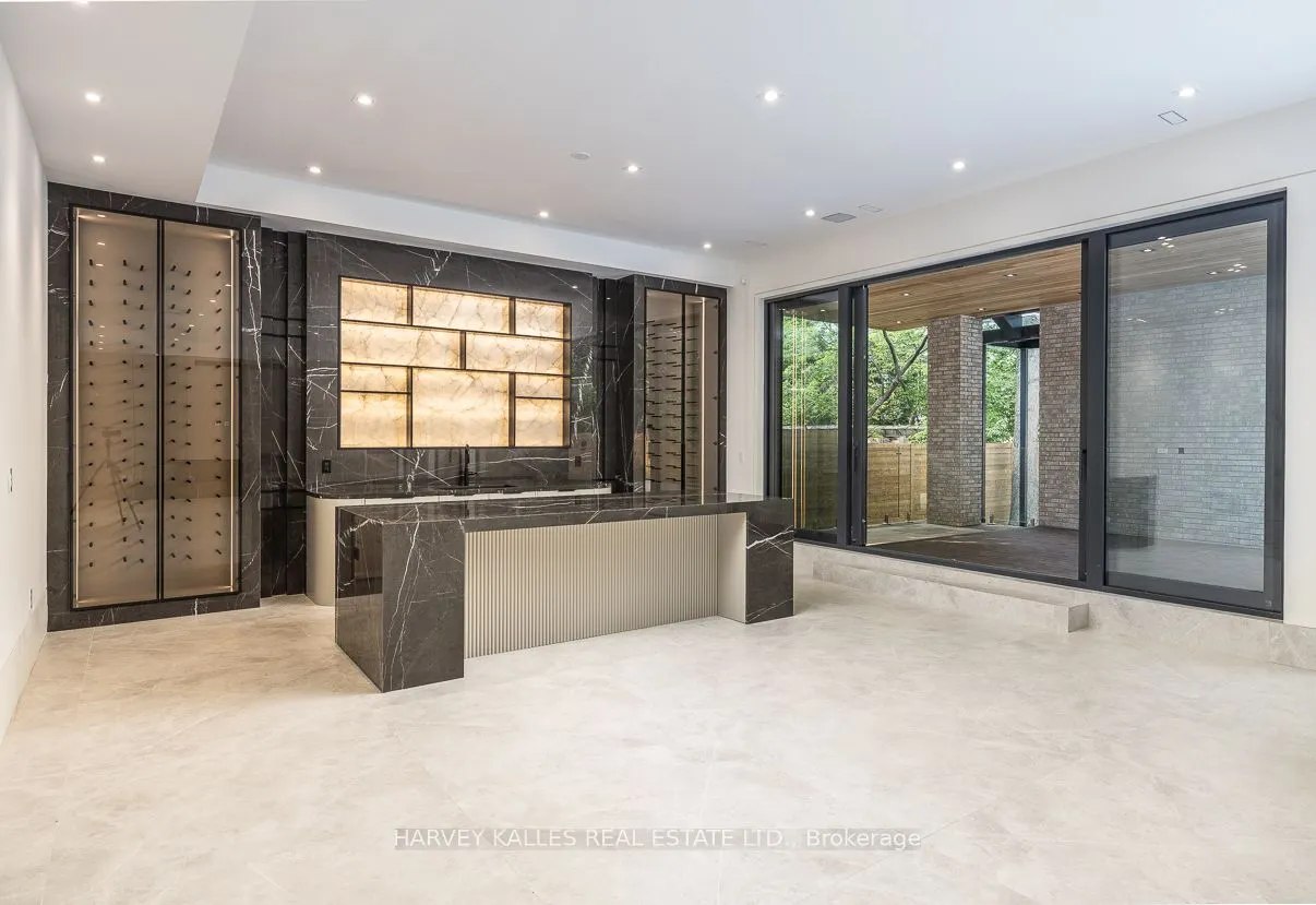 88 Lawrence Crescent