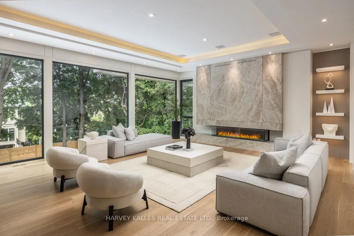 88 Lawrence Crescent