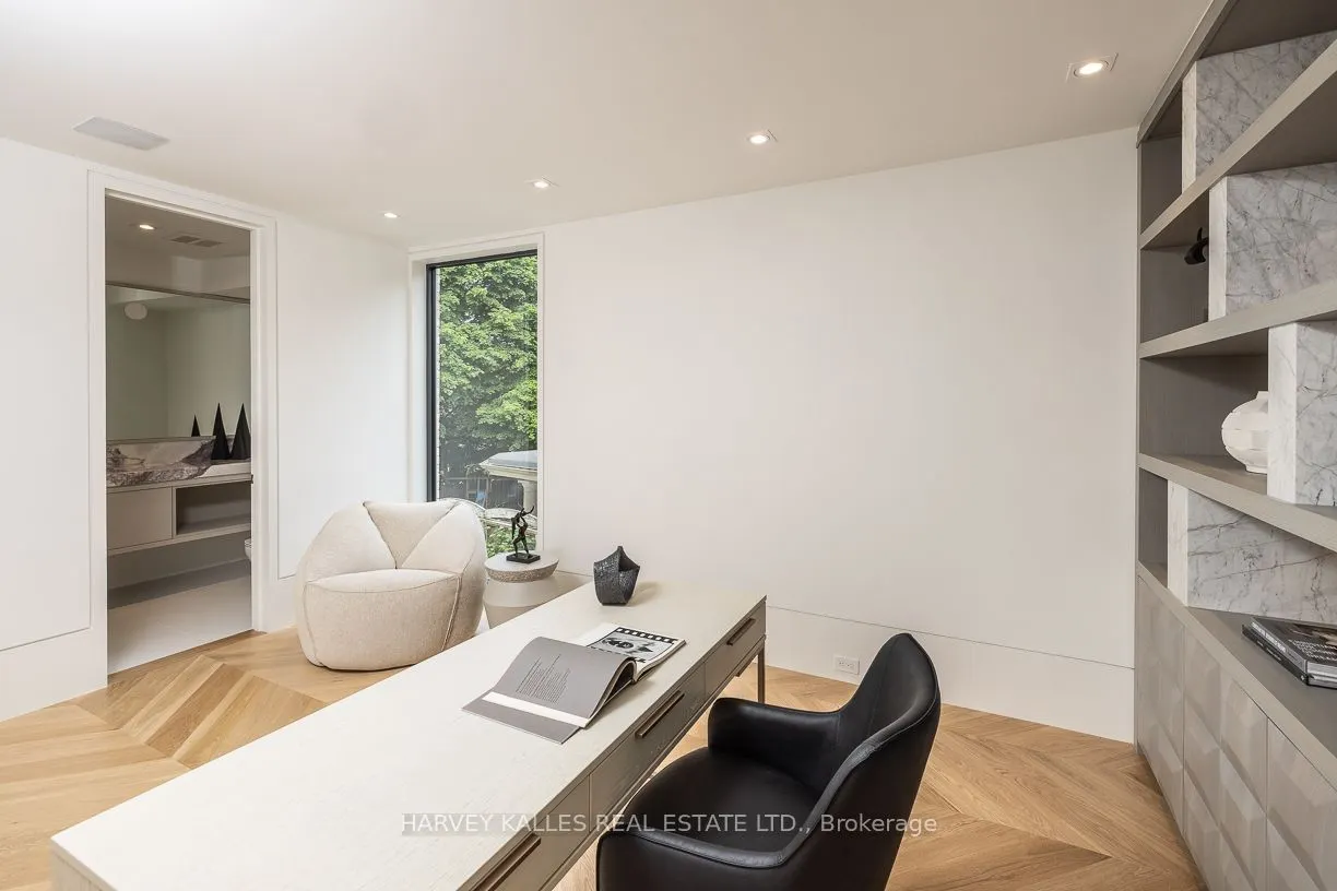 88 Lawrence Crescent