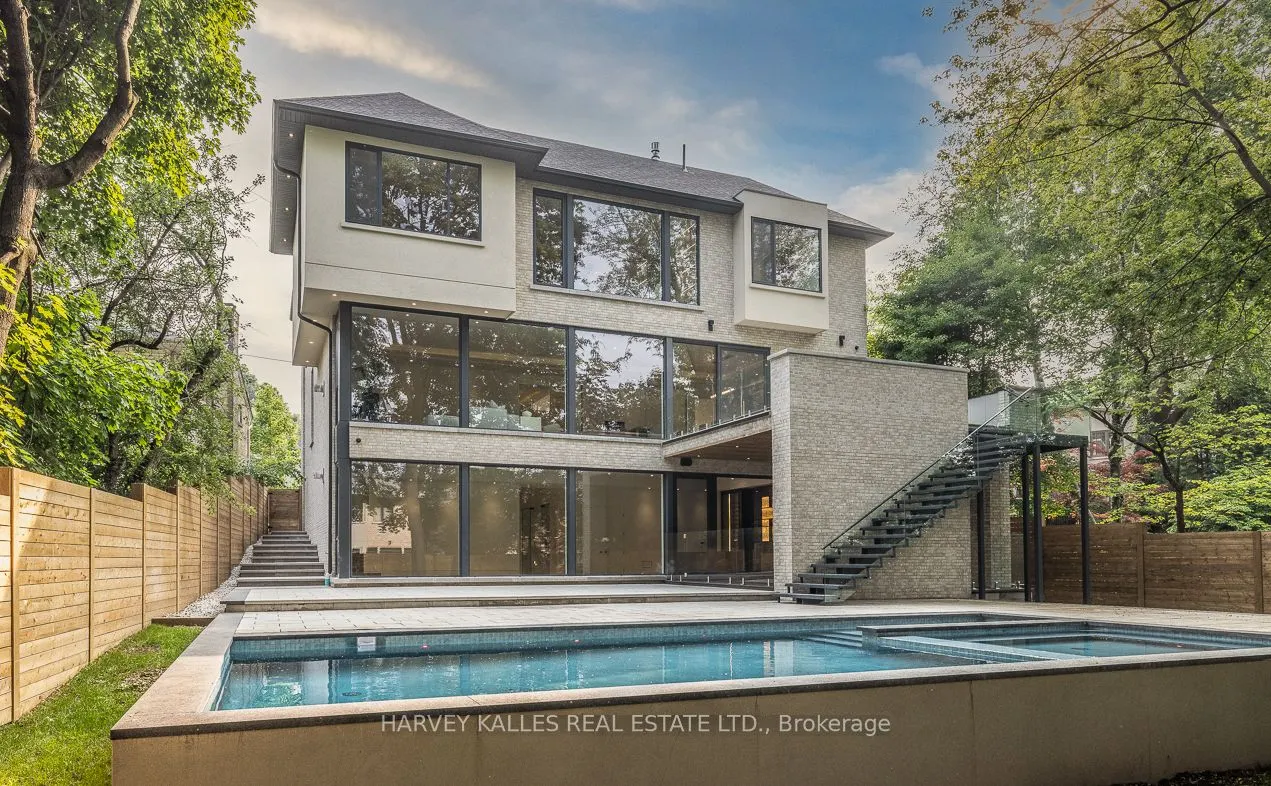 88 Lawrence Crescent