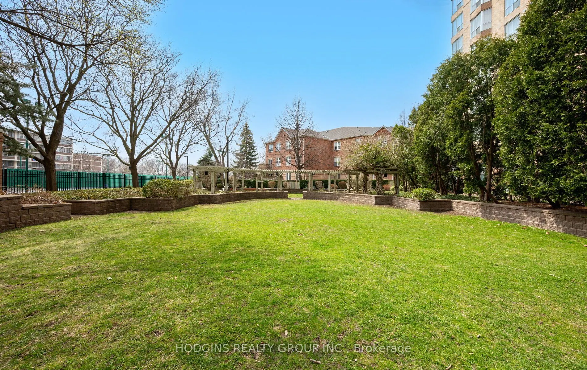 21 Overlea Boulevard, #1904