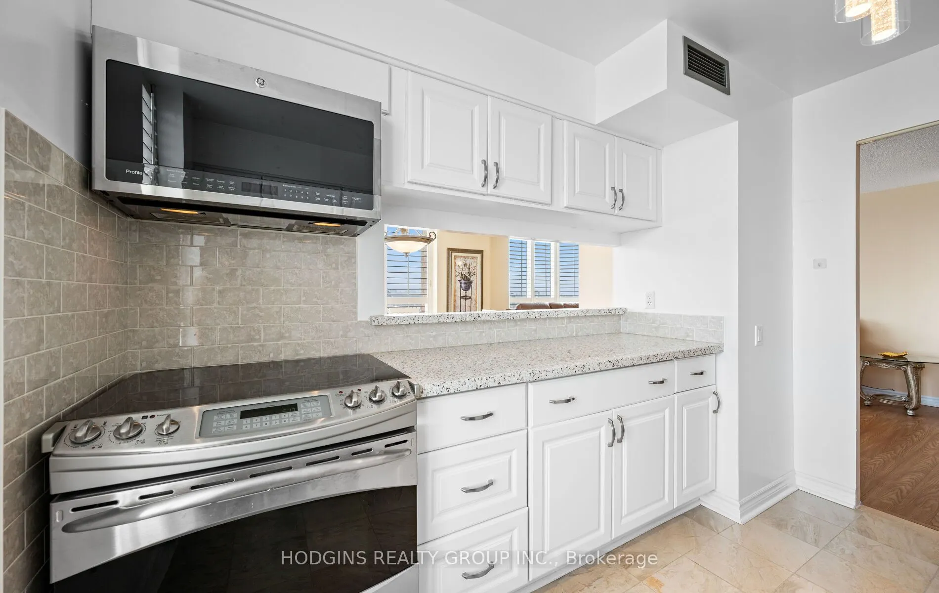 21 Overlea Boulevard, #1904