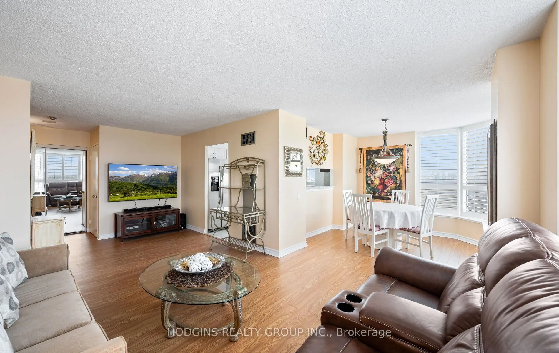 21 Overlea Boulevard, #1904