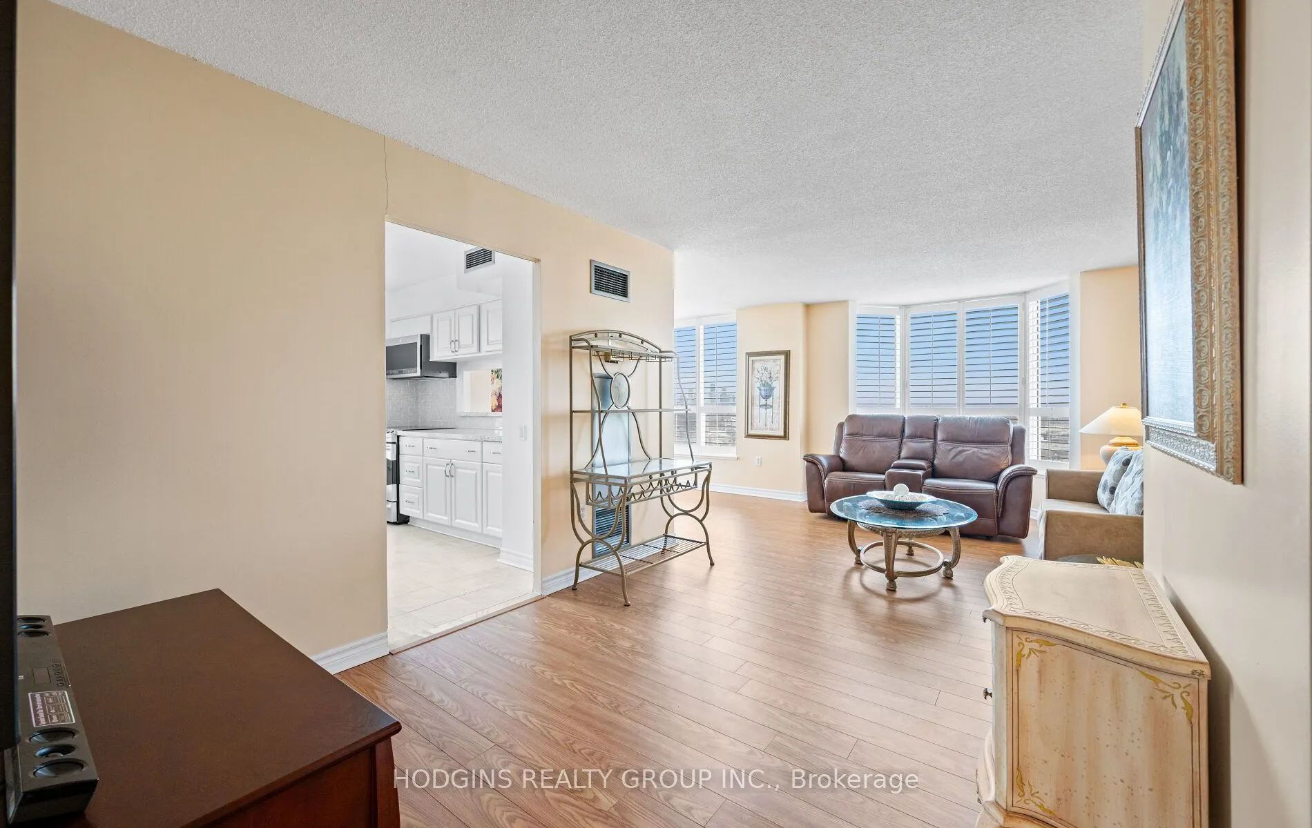 21 Overlea Boulevard, #1904