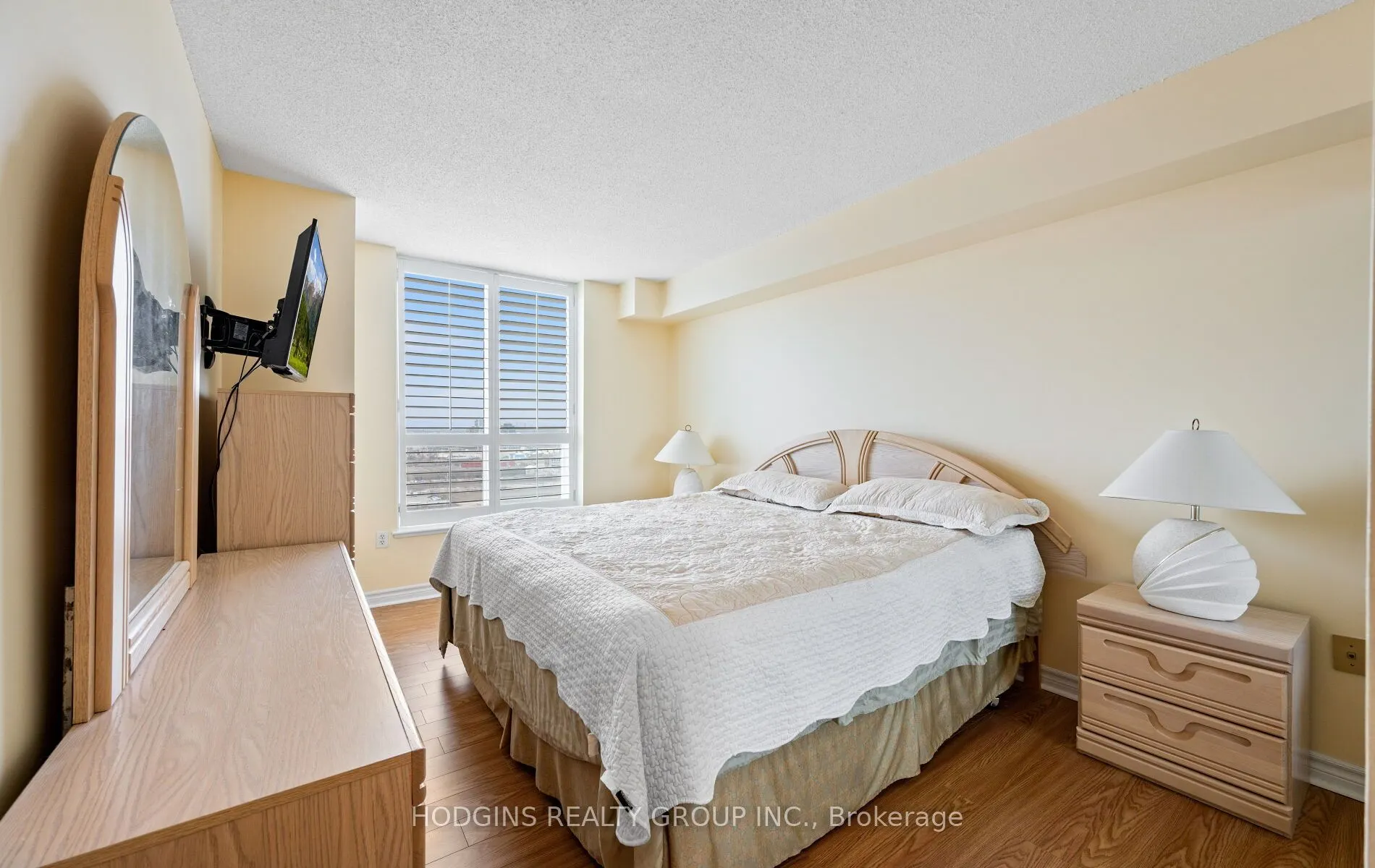 21 Overlea Boulevard, #1904